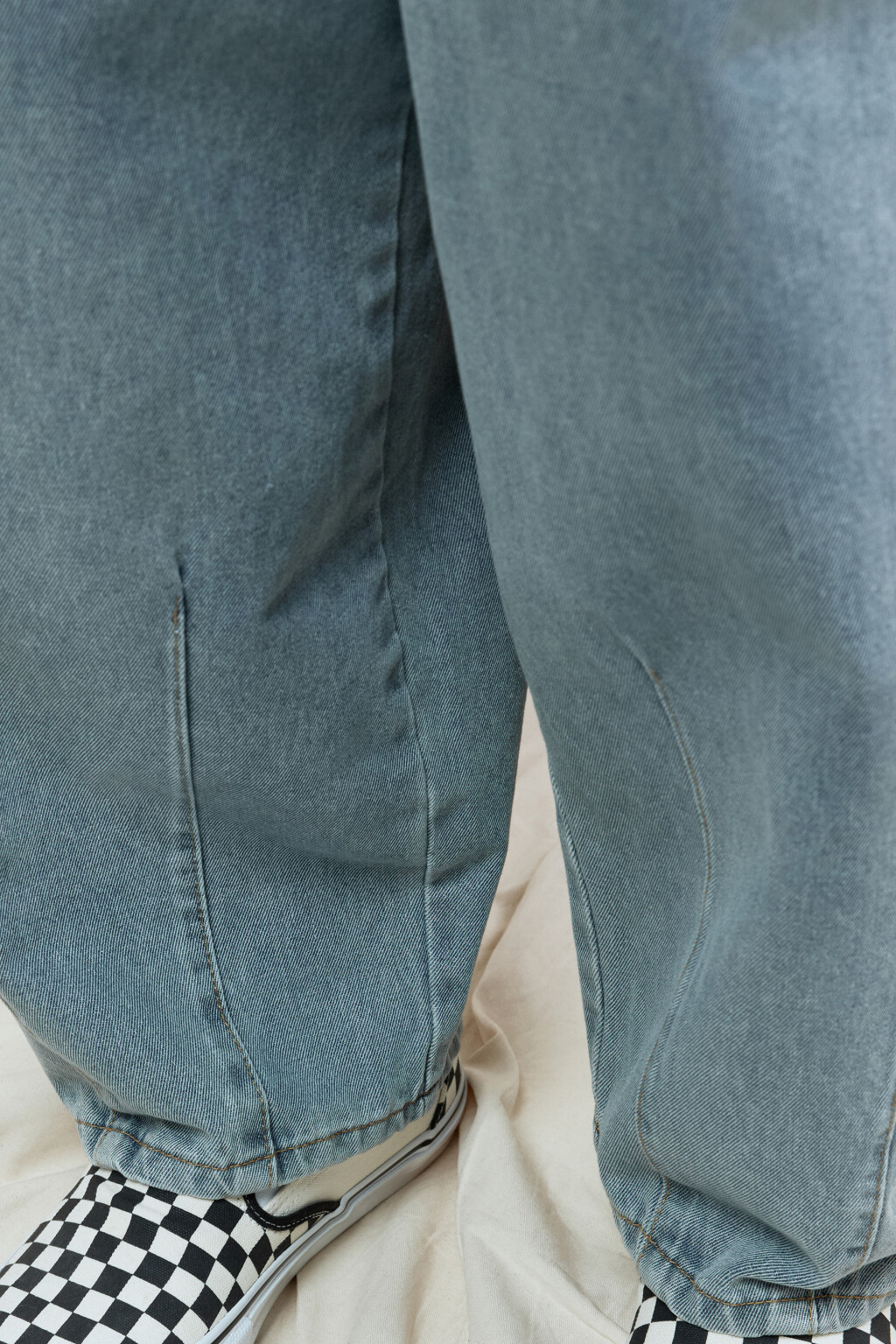 Джинсы balloon fit широкие со складками на поясе - цвет голубой - 7