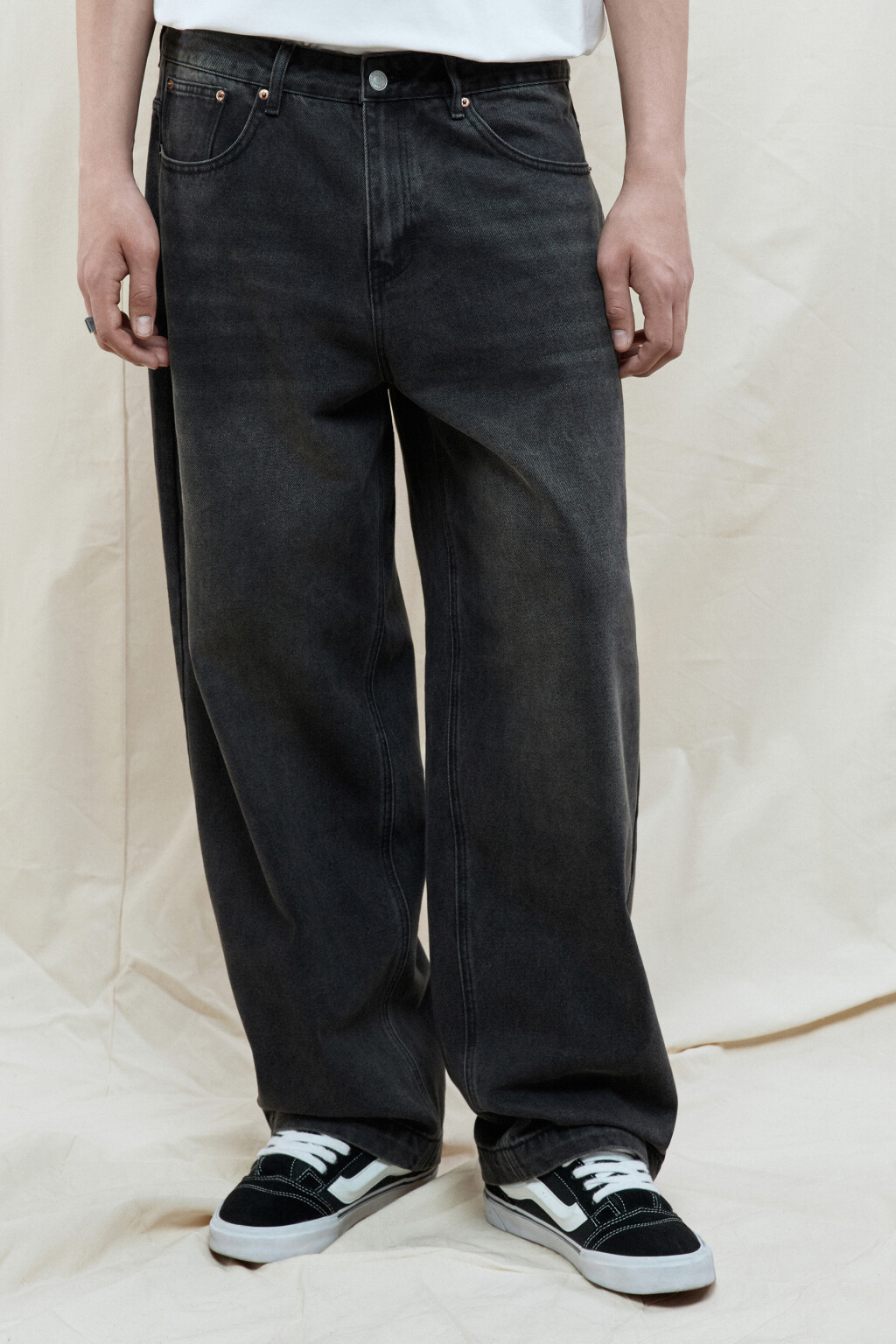 Джинсы skater fit с эффектом масляной стирки - цвет серый - 2