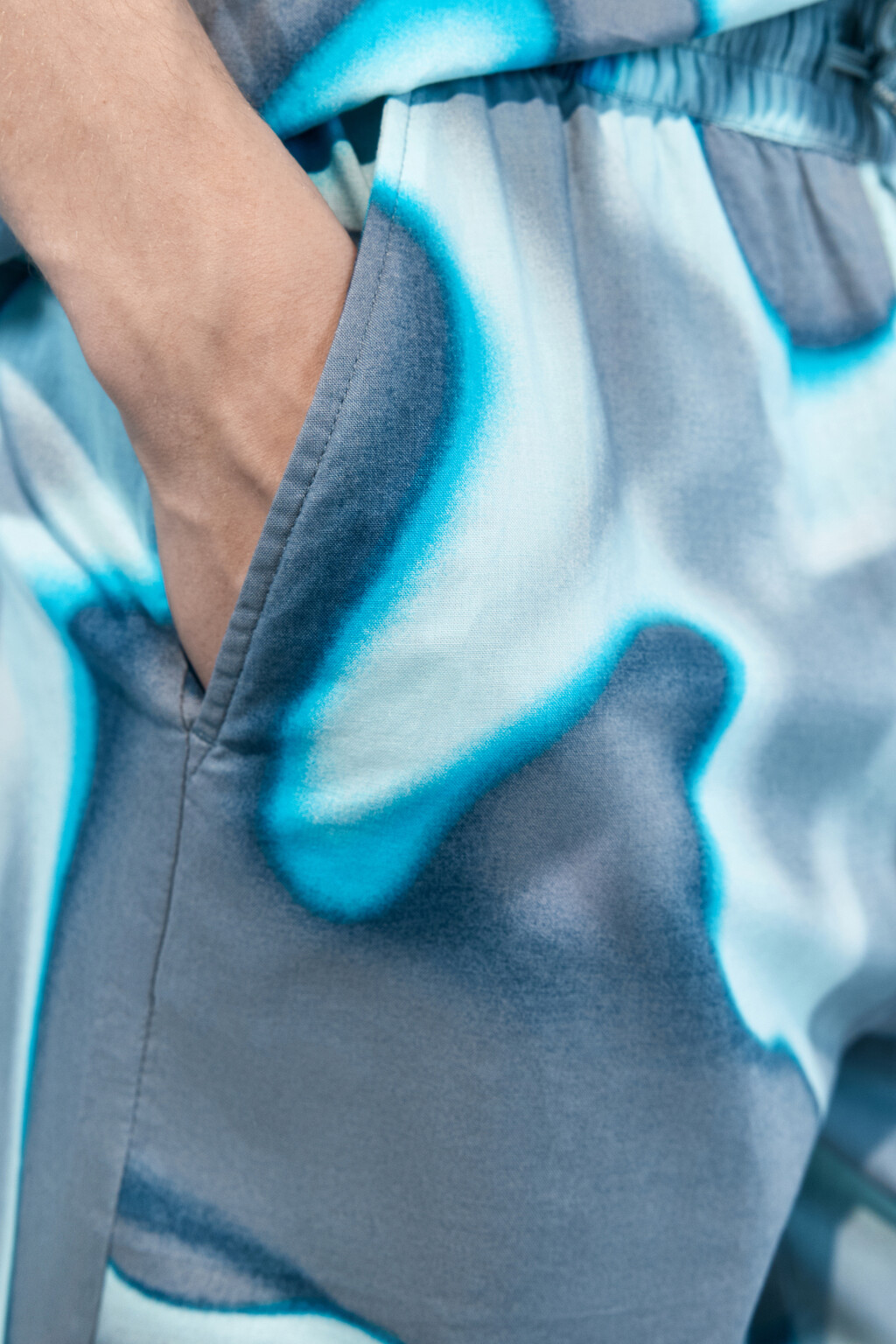 Шорты хлопковые с принтом-абстракцией - цвет мультиколор - 6