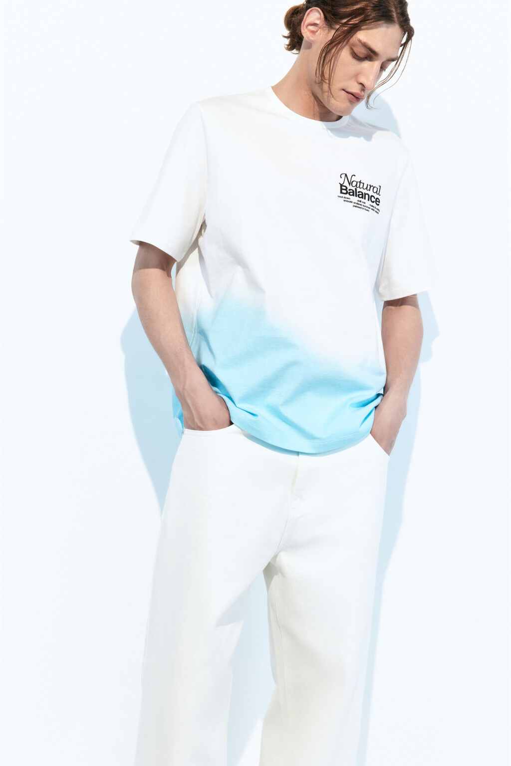 Футболка прямая с градиентом и принтом - цвет голубой - 5