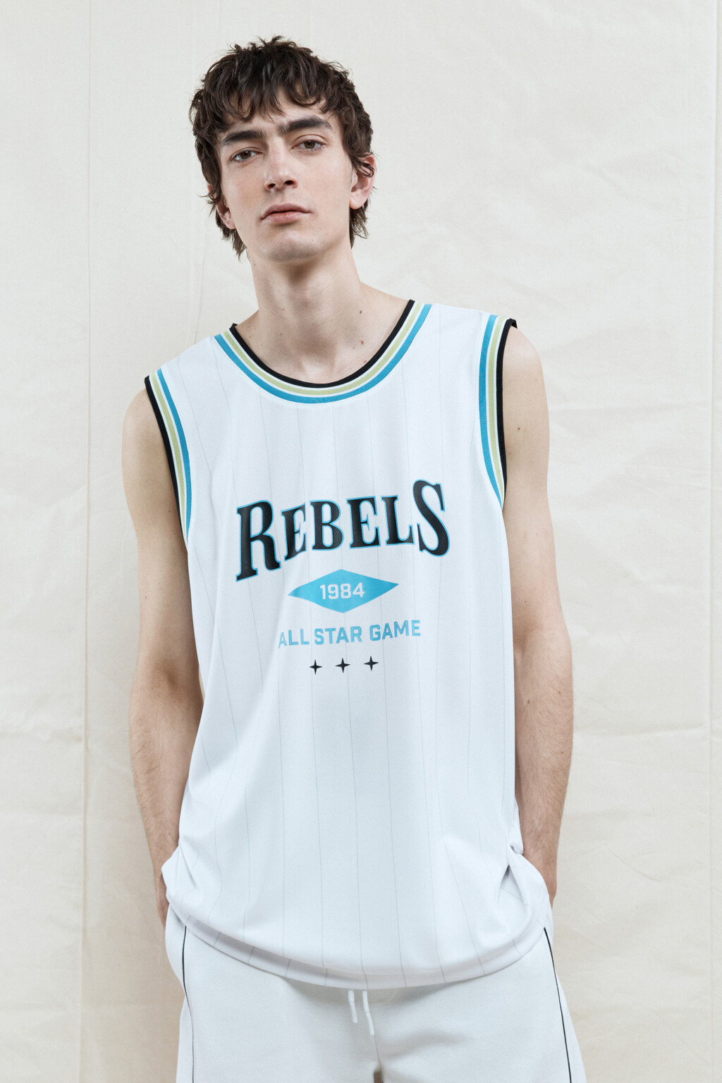 Майка сетчатая с принтом в спортивном стиле - цвет белый - 3