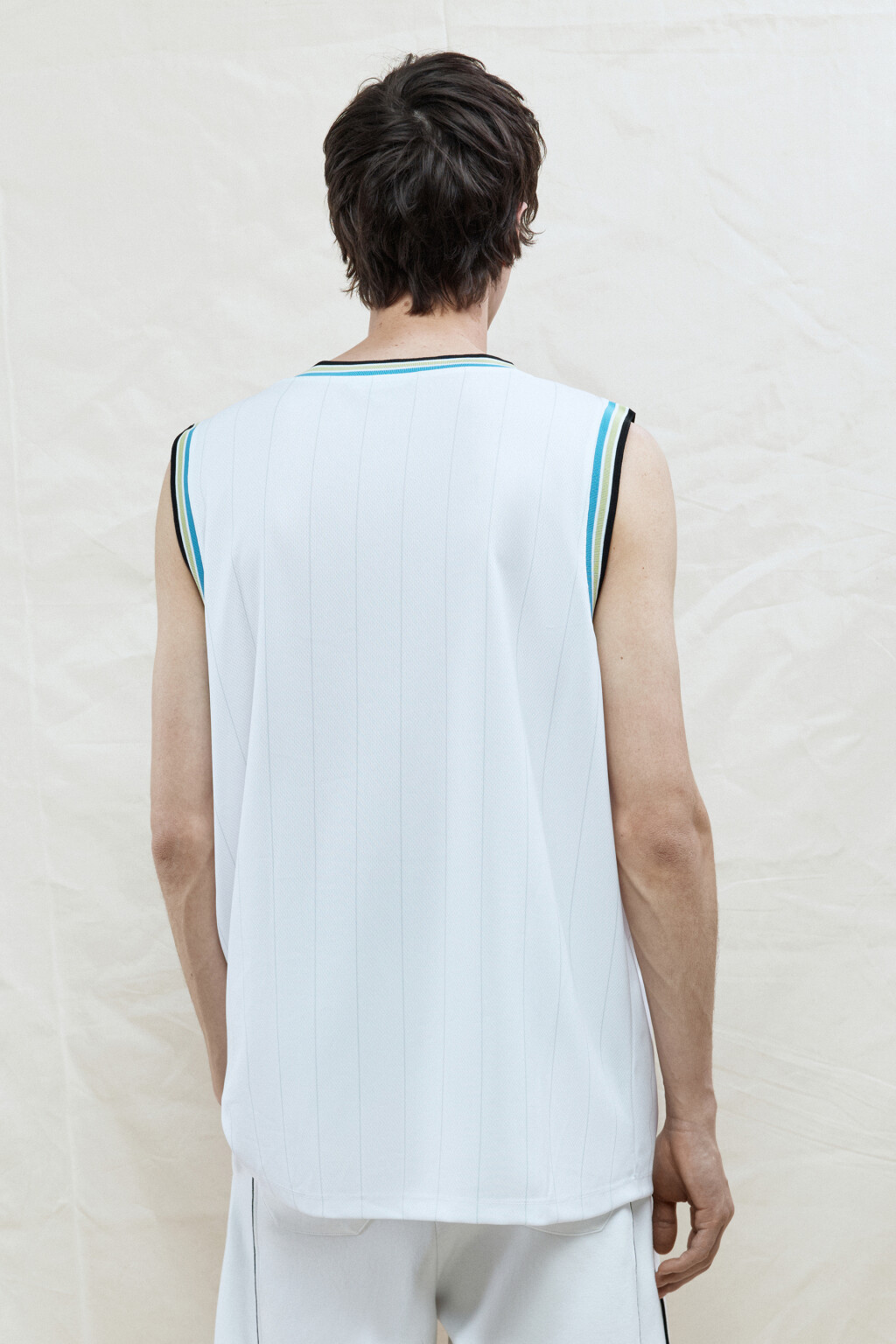 Майка сетчатая с принтом в спортивном стиле - цвет белый - 4