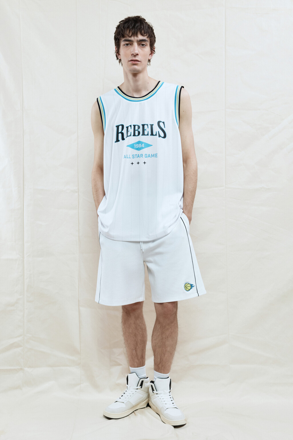 Майка сетчатая с принтом в спортивном стиле - цвет белый - 5