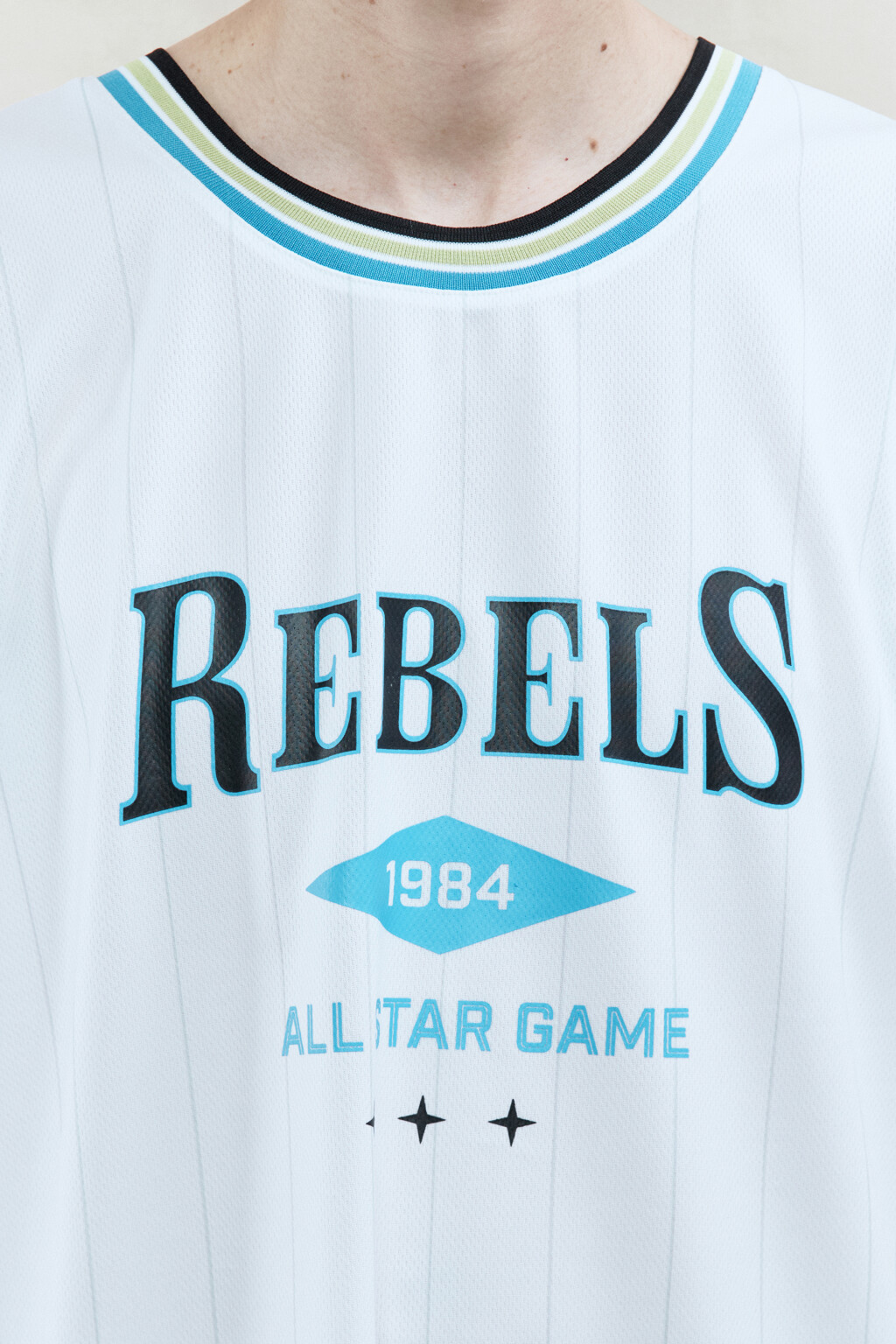 Майка сетчатая с принтом в спортивном стиле - цвет белый - 6