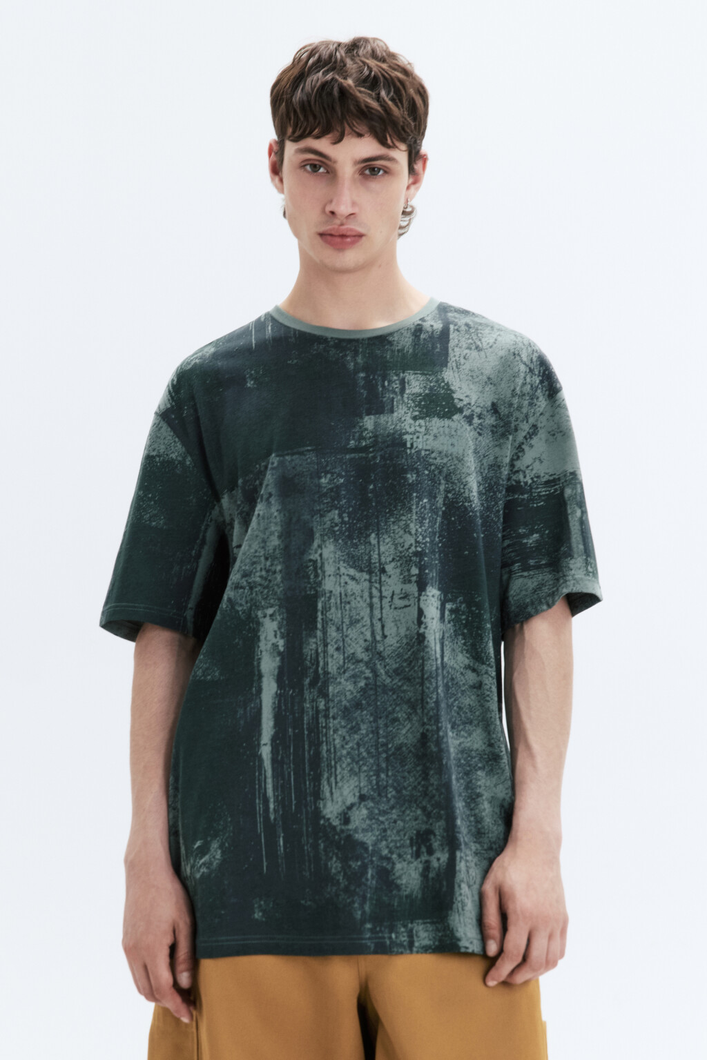 Футболка хлопковая с принтом-абстракцией - цвет зеленый - 2