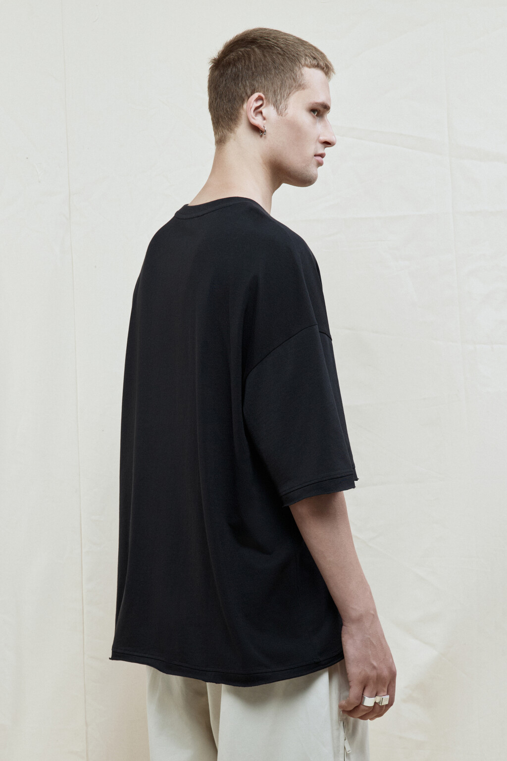 Футболка oversize хлопковая однотонная - цвет черный - 4