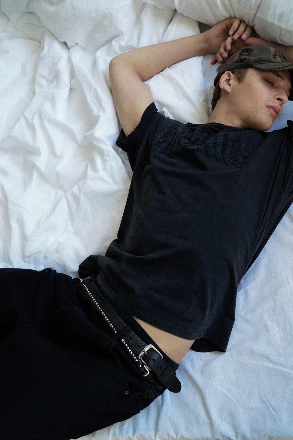 Футболка oversize с вареным эффектом и принтом - цвет черный - 8