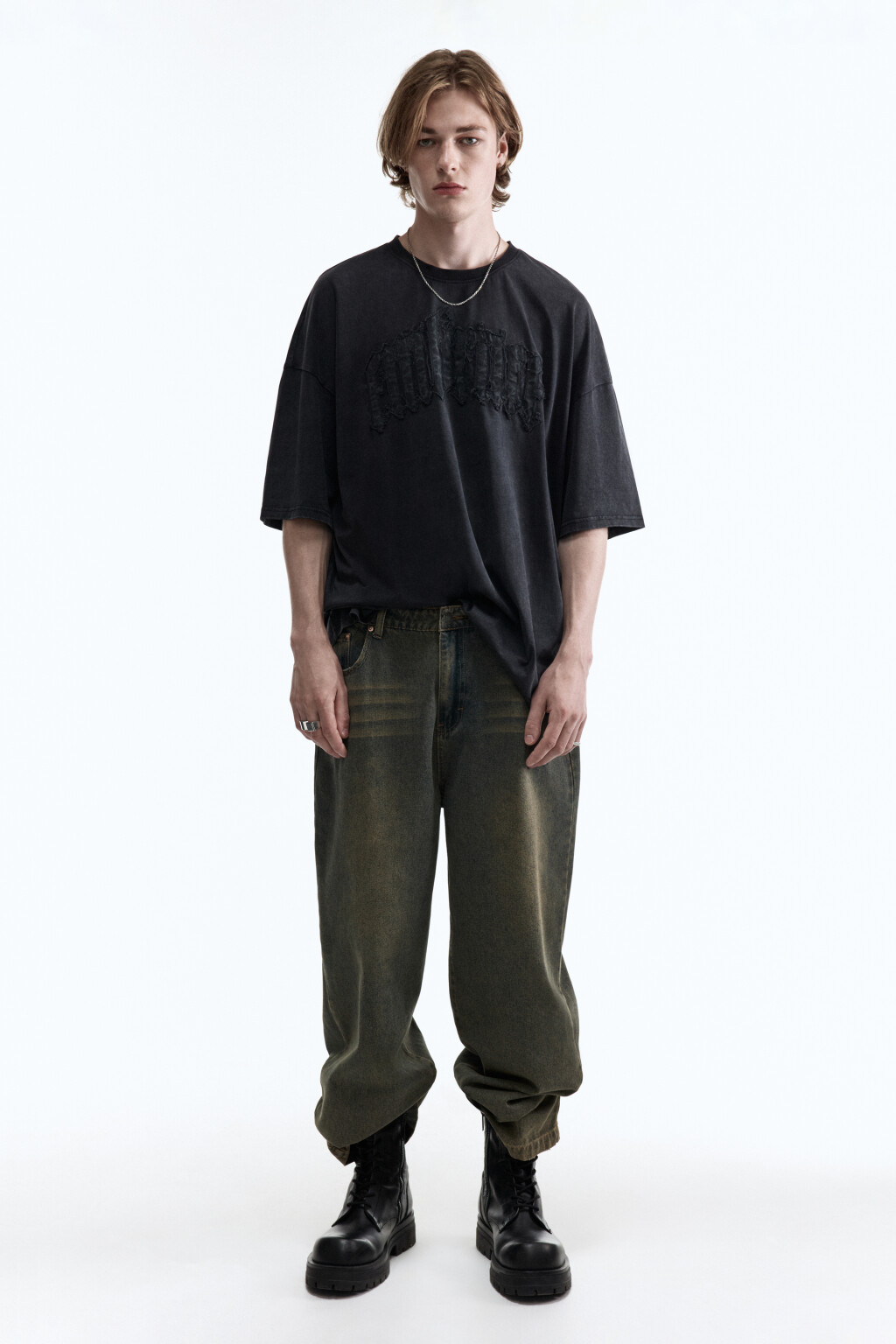 Футболка oversize с вареным эффектом и принтом - цвет черный - 4