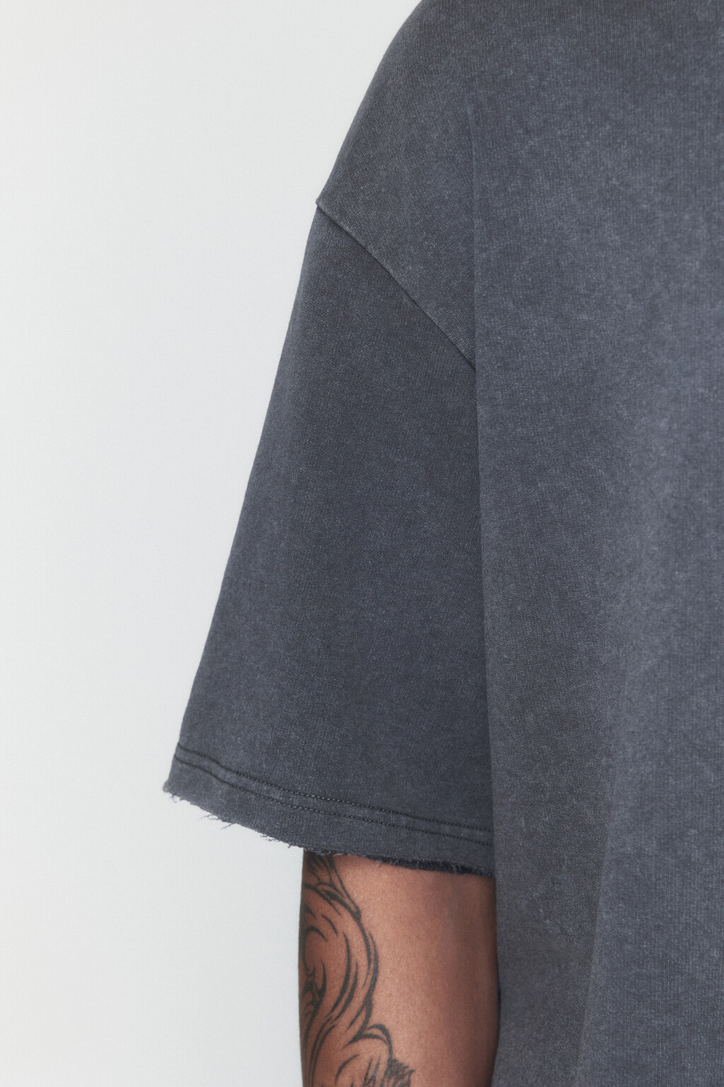 Футболка плотная хлопковая с вареным эффектом - цвет серый - 7