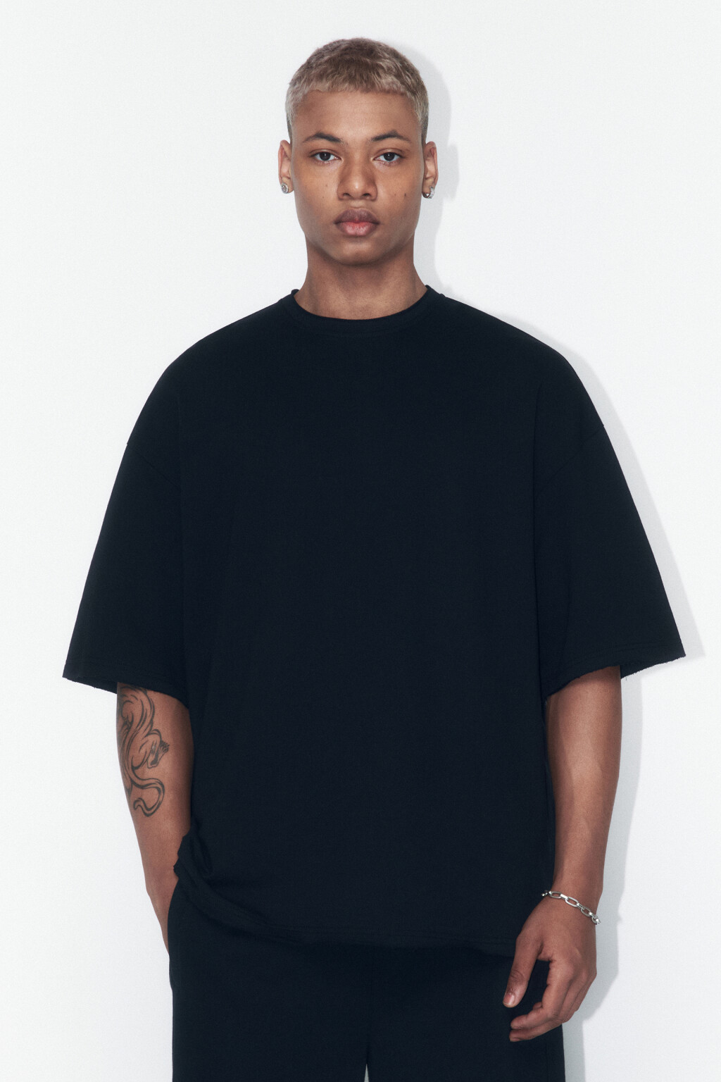 Футболка плотная хлопковая с вареным эффектом - цвет черный - 2