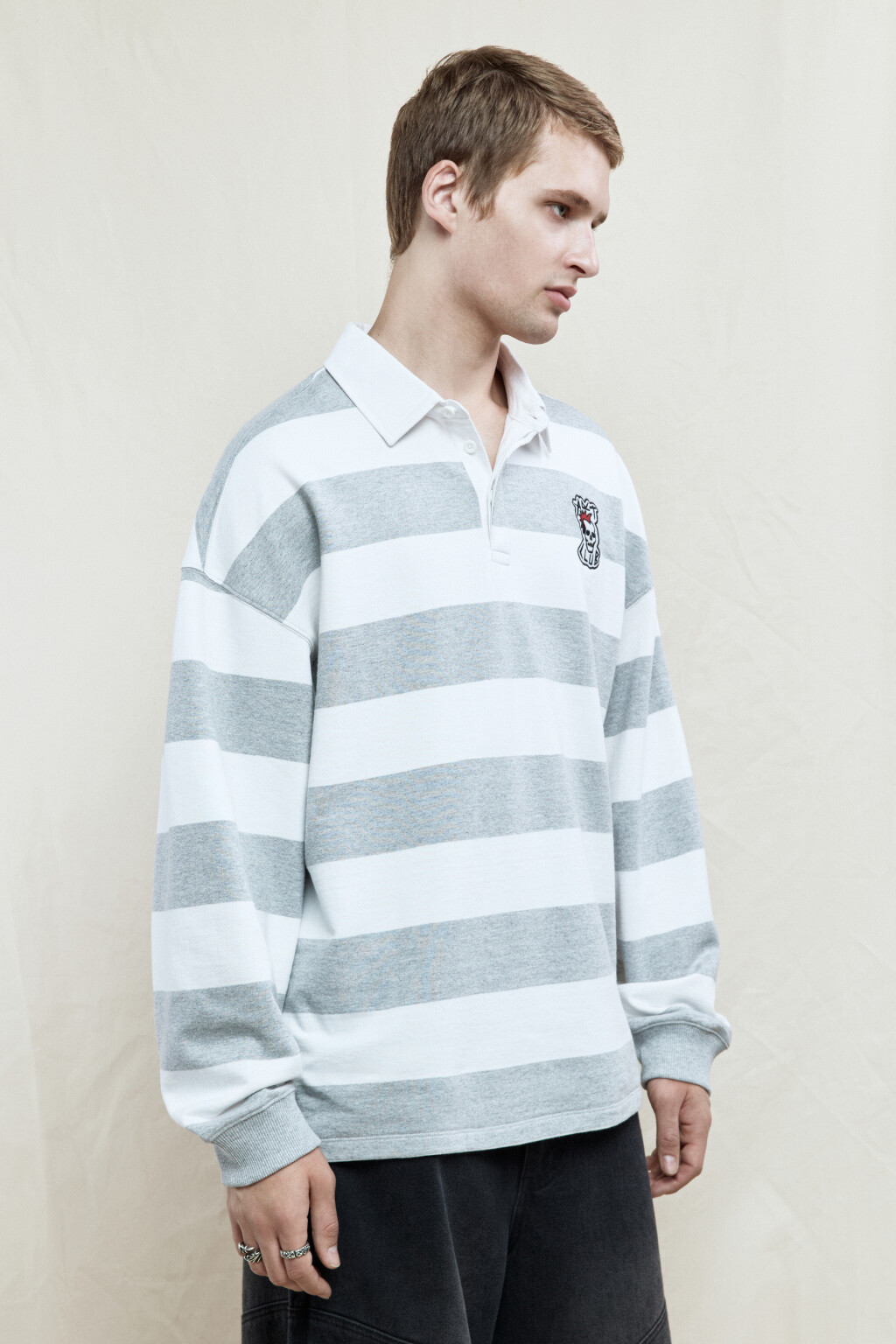 Джемпер-поло в полоску с вышивкой на груди - цвет серый - 4