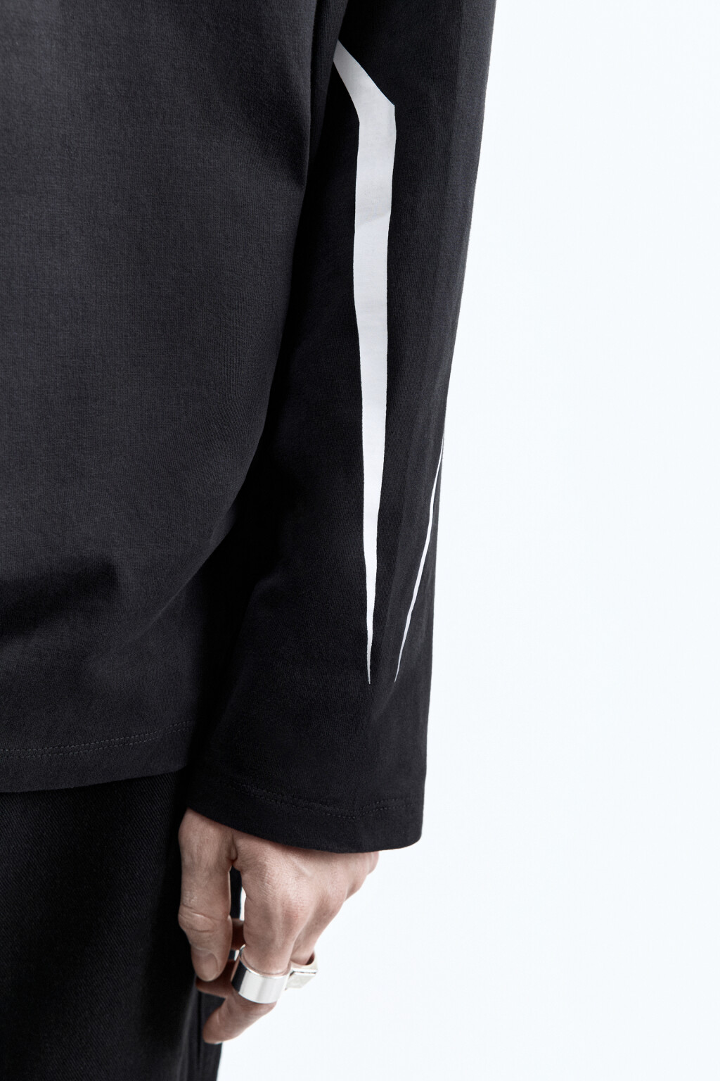 Лонгслив хлопковый с принтом в спортивном стиле - цвет черный - 7