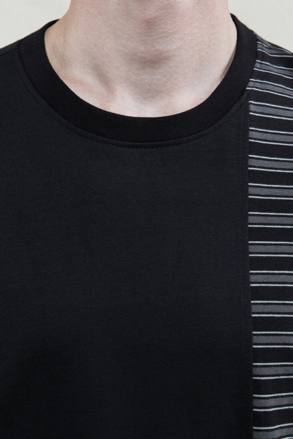 Лонгслив oversize из двух тканей - цвет черный - 6