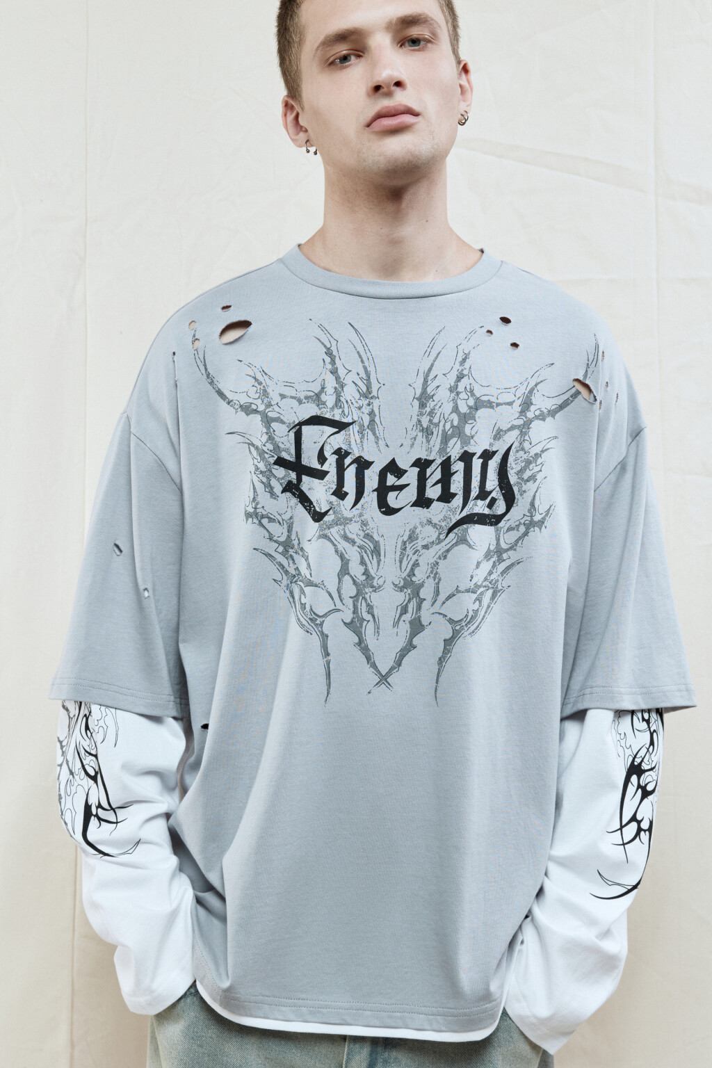 Лонгслив oversize с двойными рукавами и принтом - цвет черный - 1