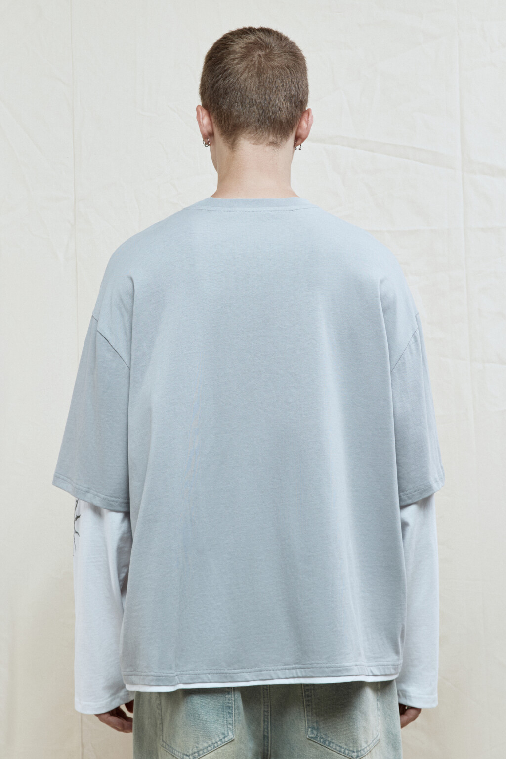 Лонгслив oversize с двойными рукавами и принтом - цвет черный - 4