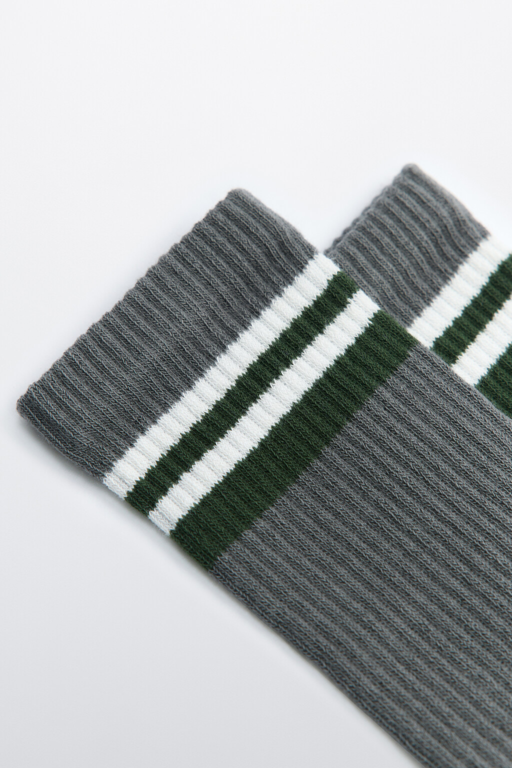 Носки высокие хлопковые с полосками - цвет серый - 2
