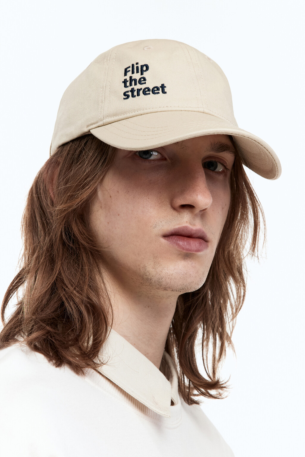 Бейсболка хлопковая с вышитой надписью - цвет бежевый - 5