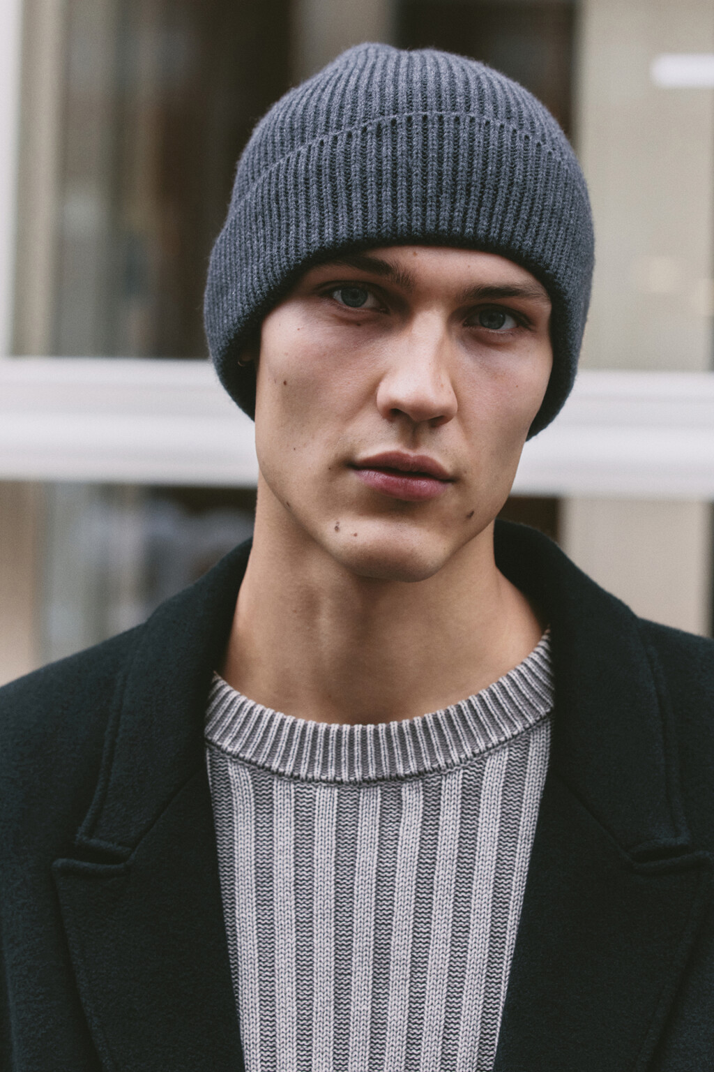 Шапка-бини вязаная в рубчик - цвет серый - 3