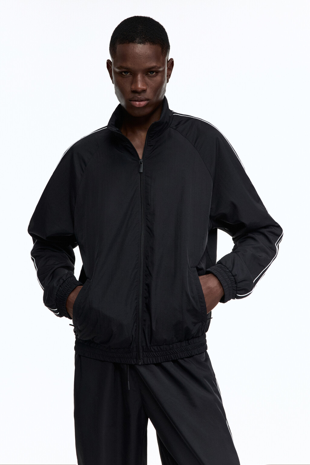 Куртка-олимпийка спортивная с лампасами - цвет черный - 2