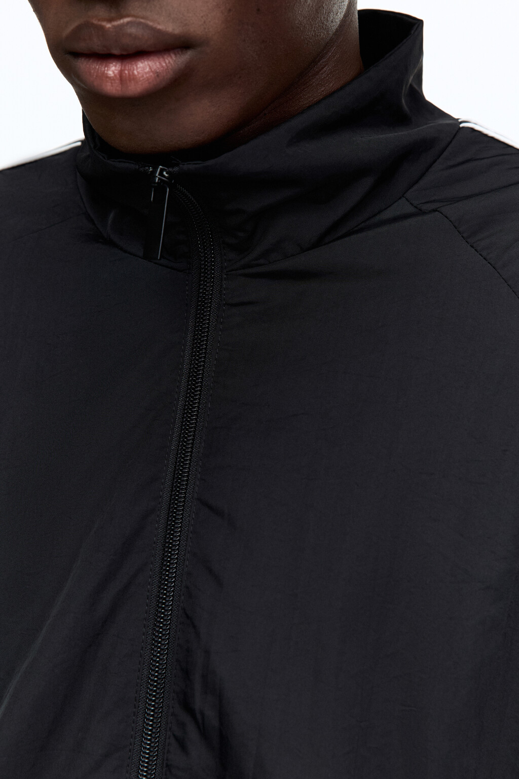 Куртка-олимпийка спортивная с лампасами - цвет черный - 6