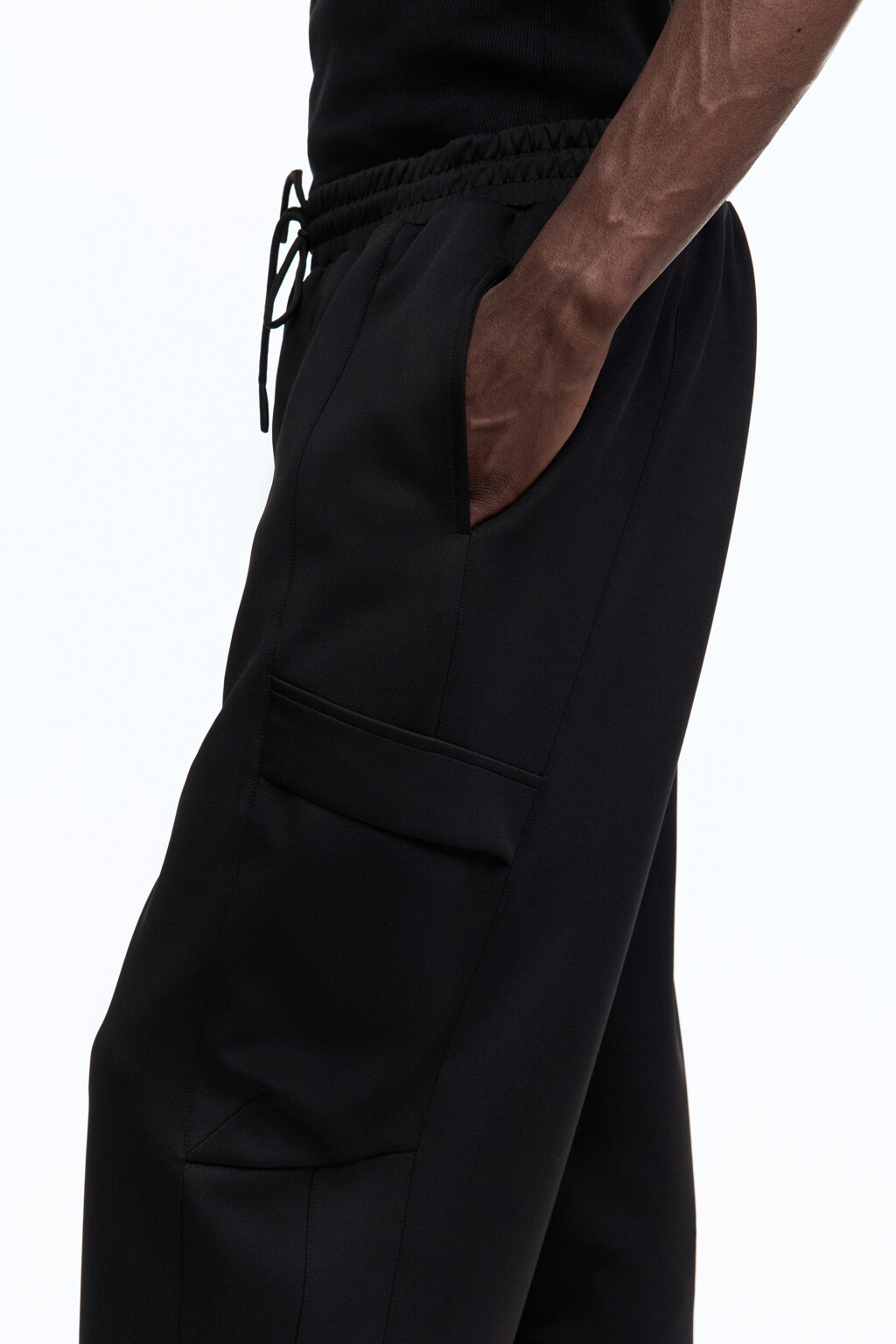 Брюки-джоггеры спортивные с накладными карманами - цвет черный - 6
