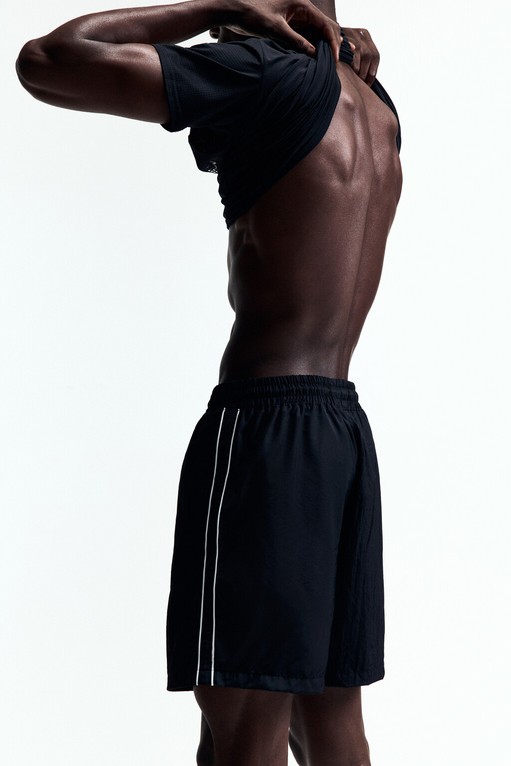 Шорты спортивные с лампасами - цвет черный - 1