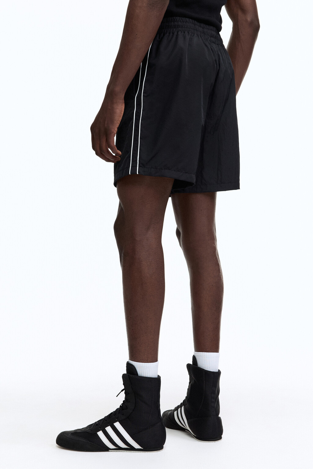 Шорты спортивные с лампасами - цвет черный - 4