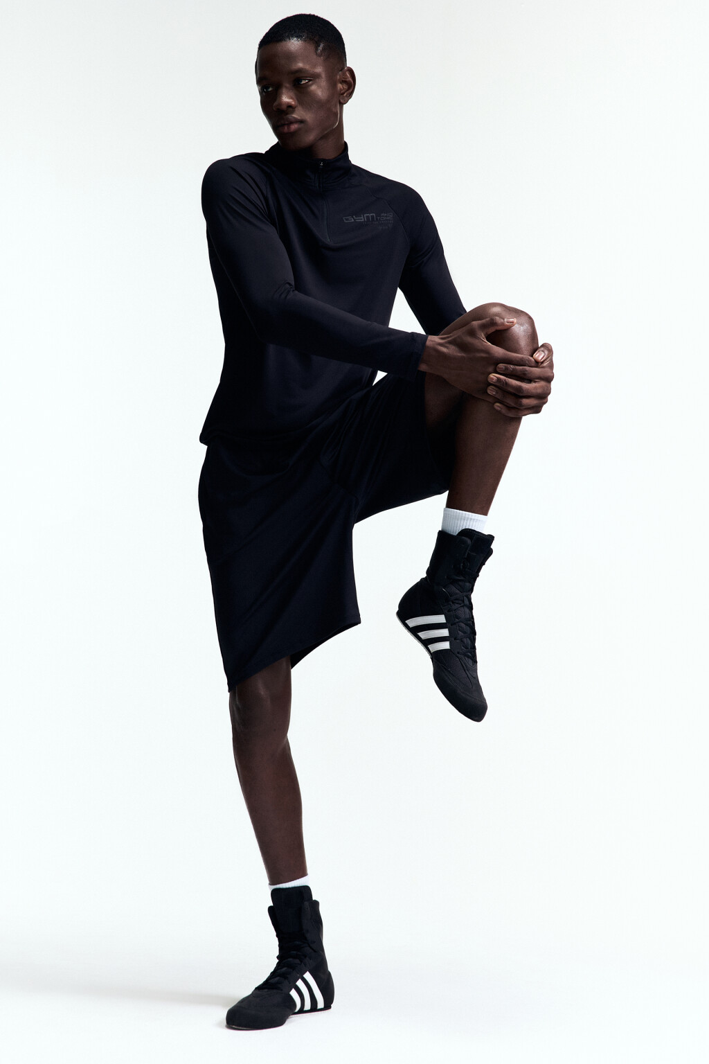 Шорты спортивные с поясом-резинкой - цвет черный - 1