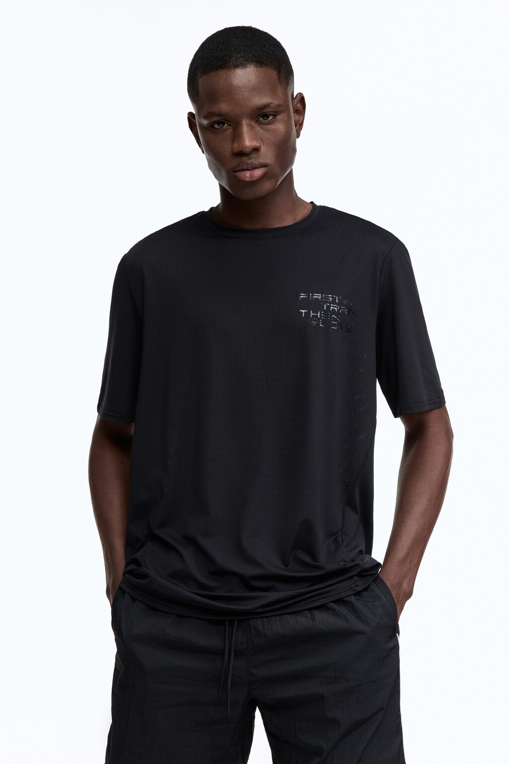 Футболка спортивная сетчатая с надписью - цвет черный - 2