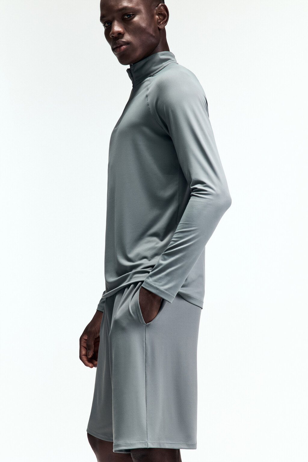 Лонгслив спортивный с воротником-стойкой на молнии - цвет зеленый - 2