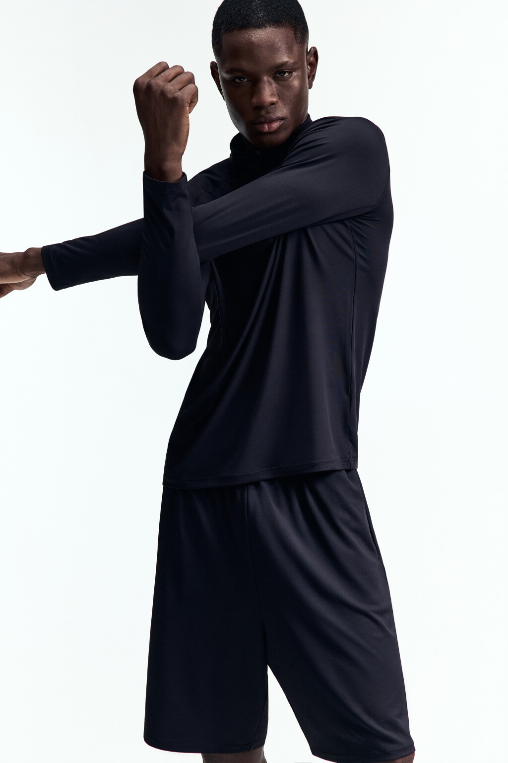 Лонгслив спортивный с воротником-стойкой на молнии - цвет черный - 1