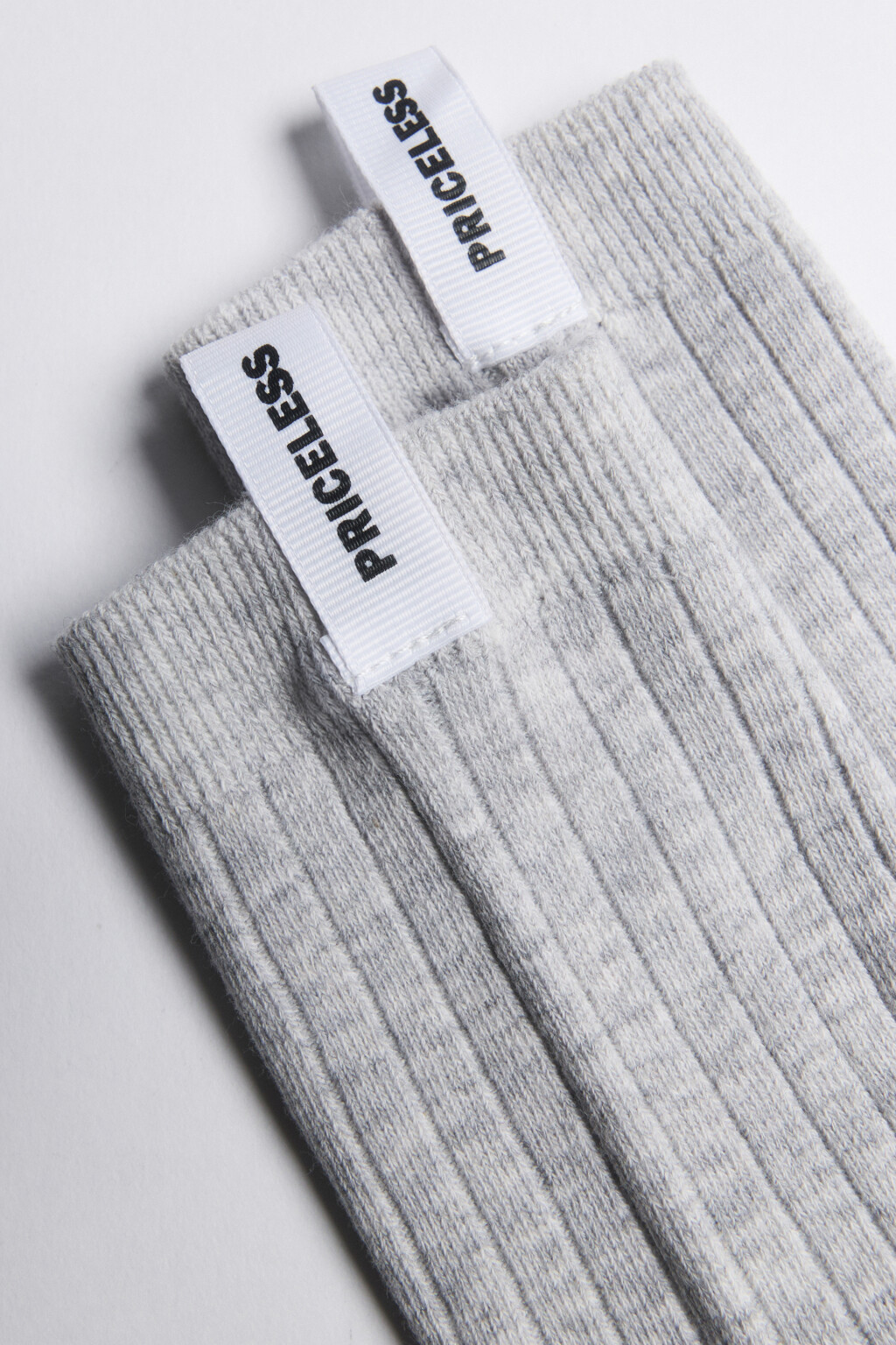 Носки в рубчик с ярлычком и надписью - цвет серый - 3