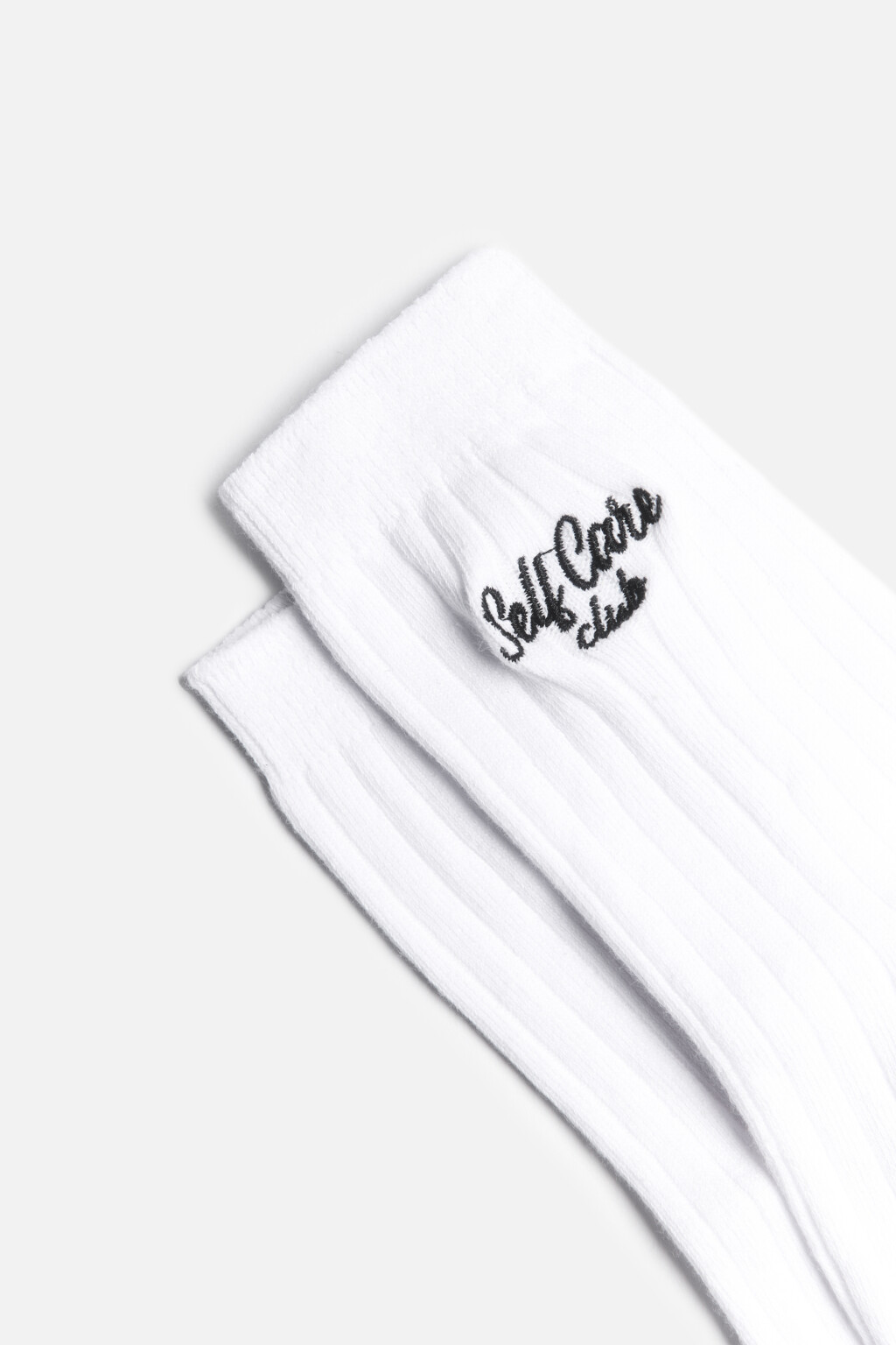 Носки высокие с вышитой надписью - цвет белый - 2
