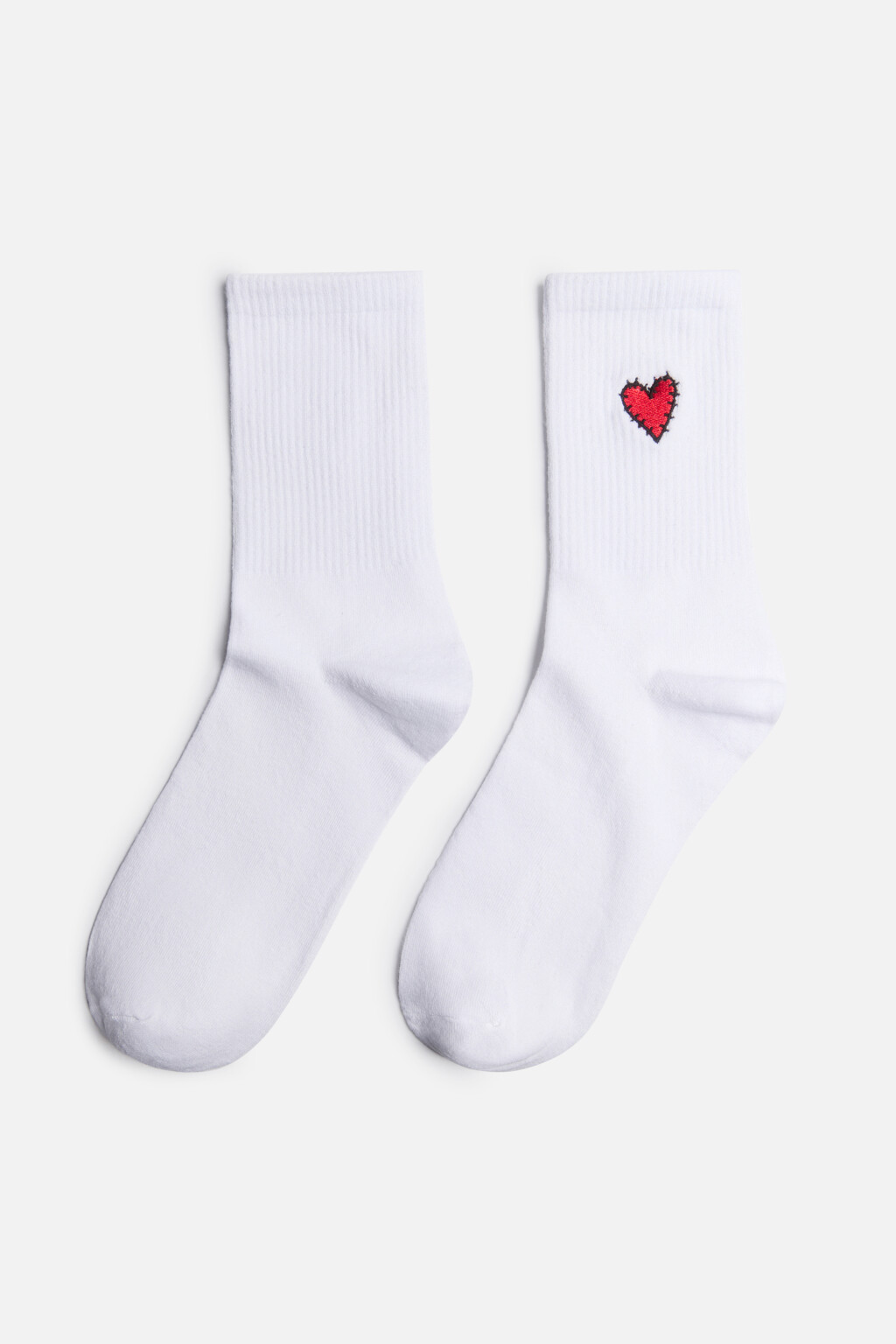 Носки высокие с вышитым сердечком - цвет белый - 1