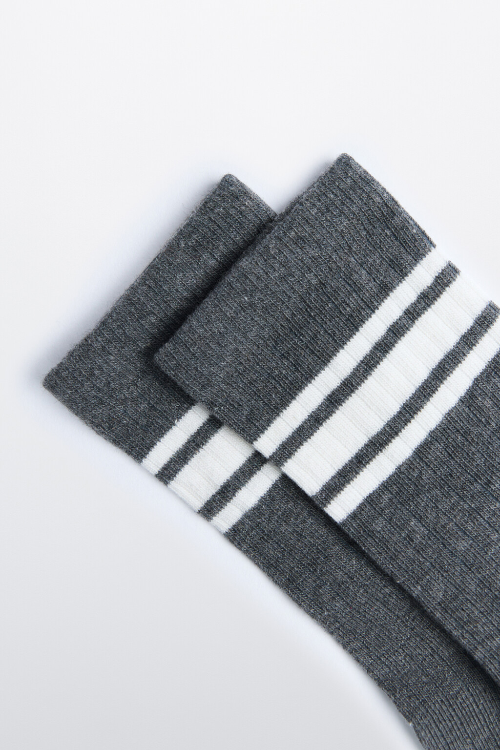 Носки высокие хлопковые с полосками - цвет серый - 2