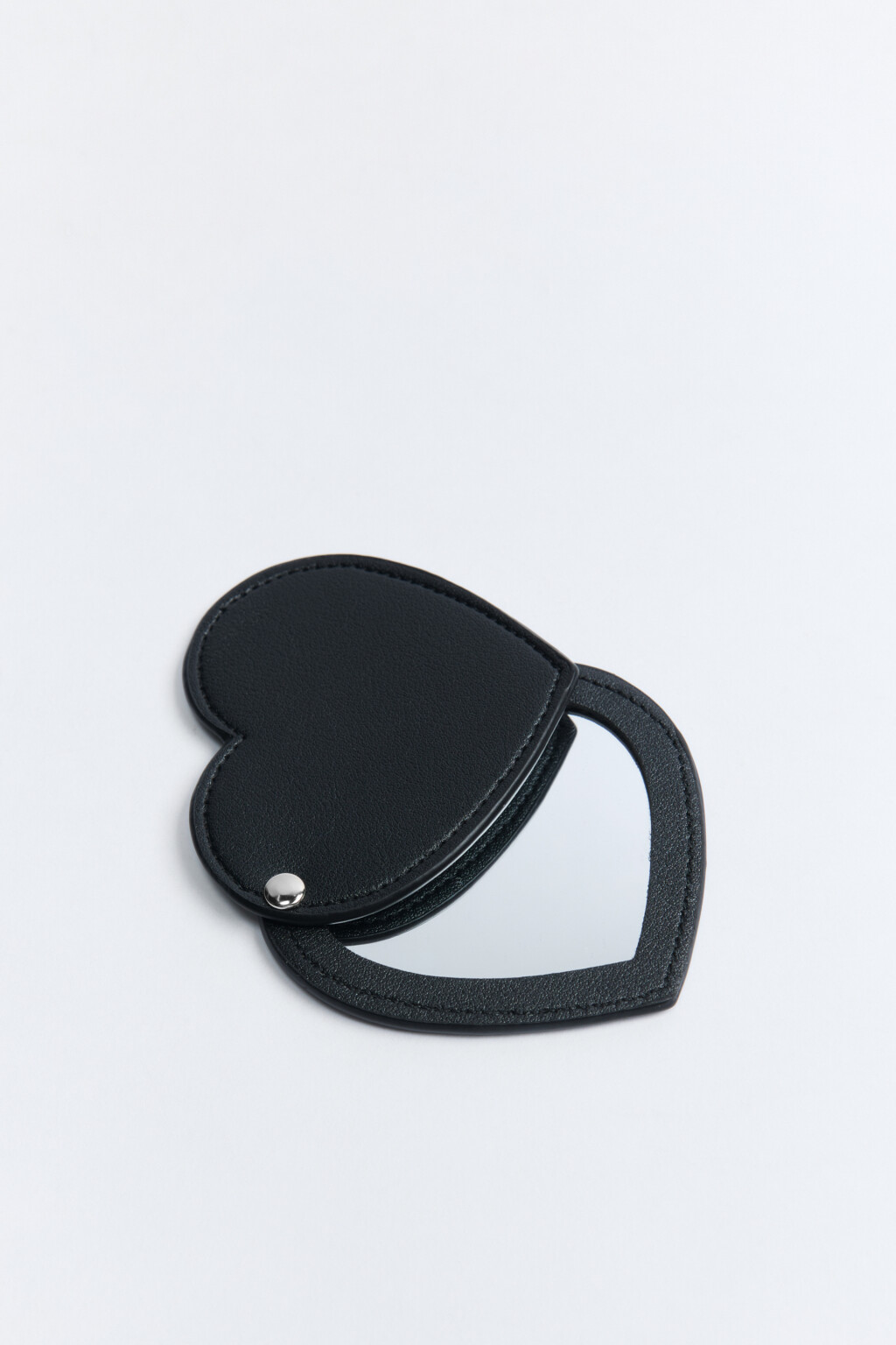 Зеркало складное в виде сердца - цвет черный - 1