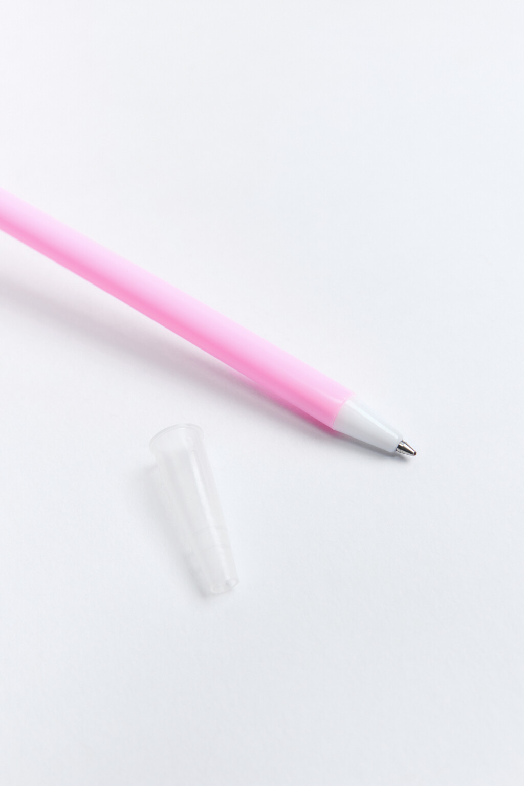 Ручка шариковая с пушистым сердцем - цвет розовый - 2