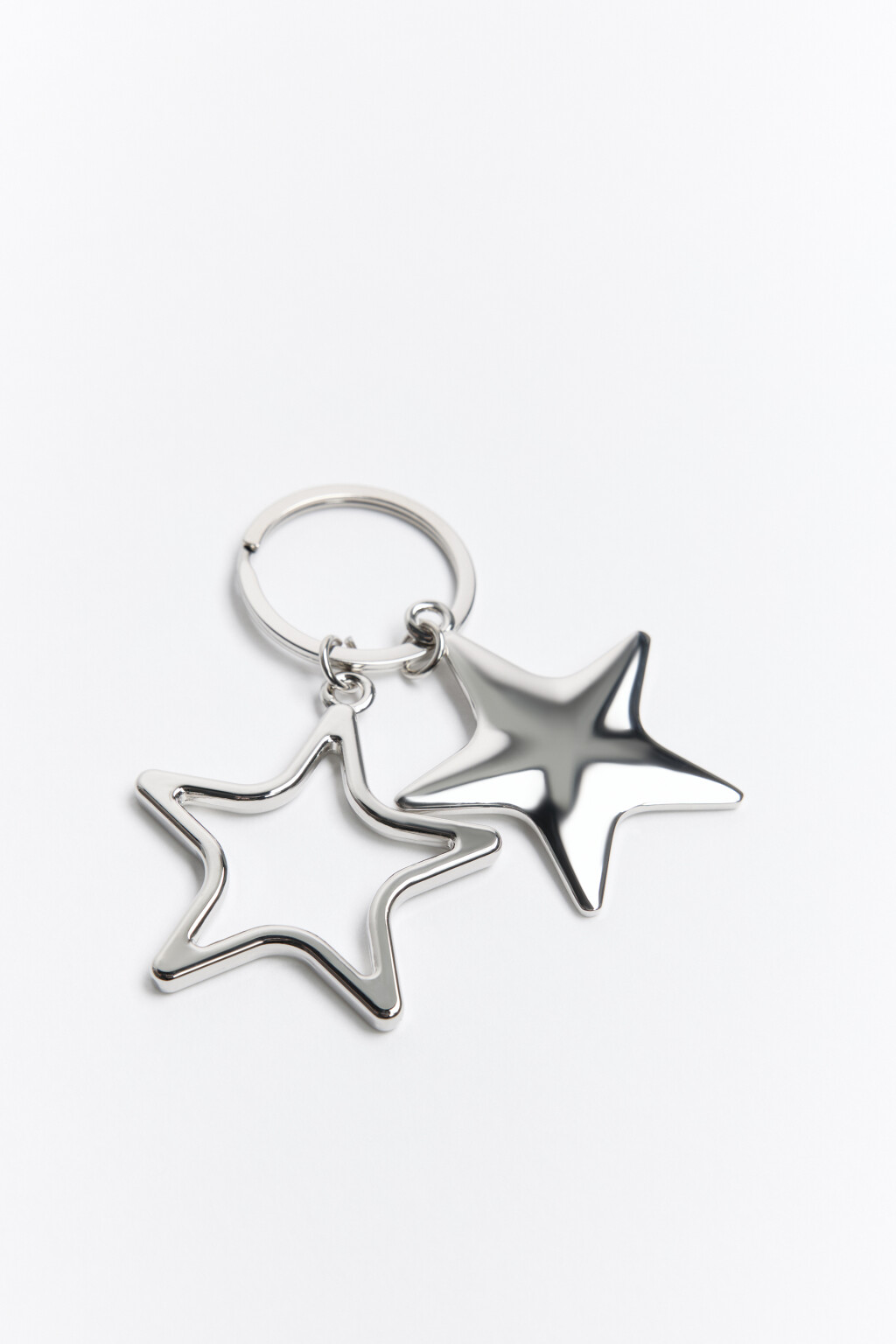 Брелок серебристый со звездочками - цвет серый - 2