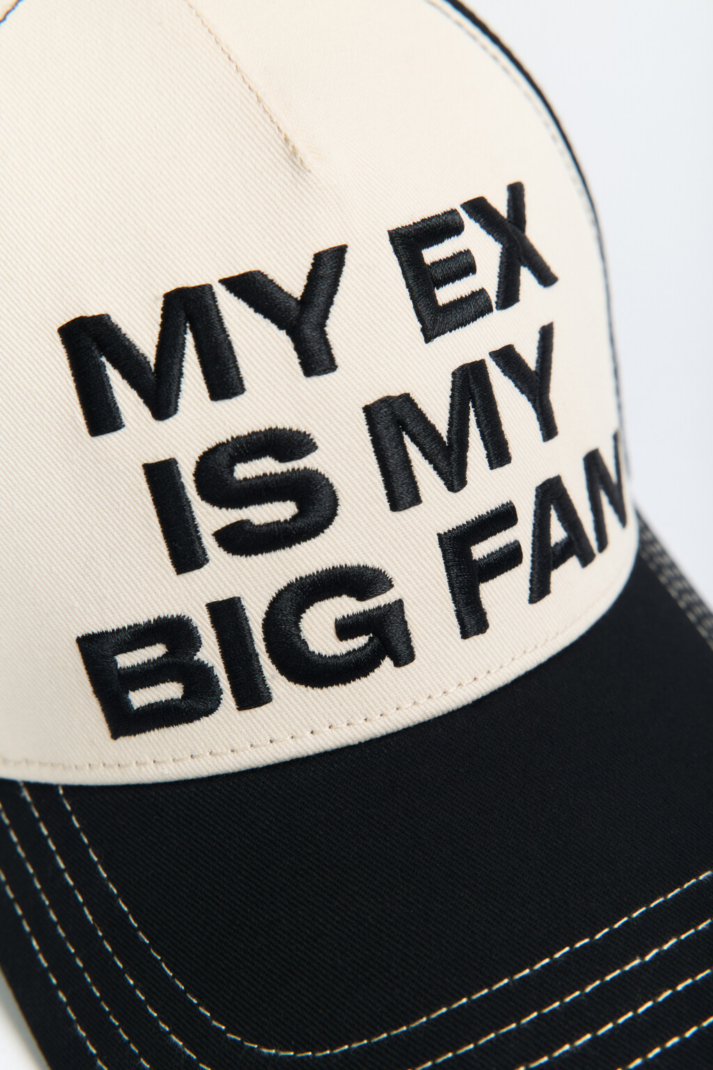 Бейсболка хлопковая с вышитой надписью - цвет черный - 3