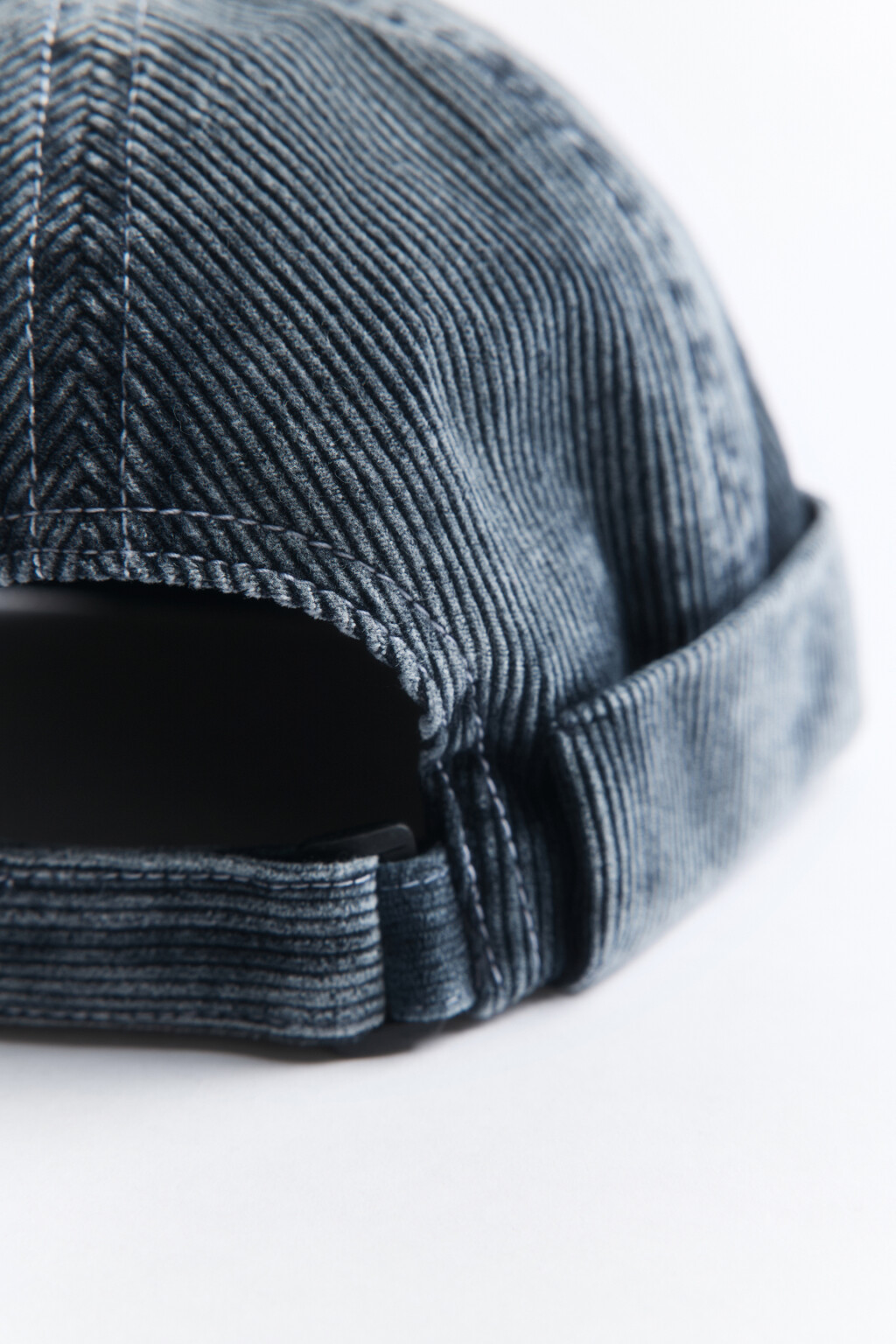 Шапка-докер хлопковая в рубчик с вареным эффектом - цвет черный - 3