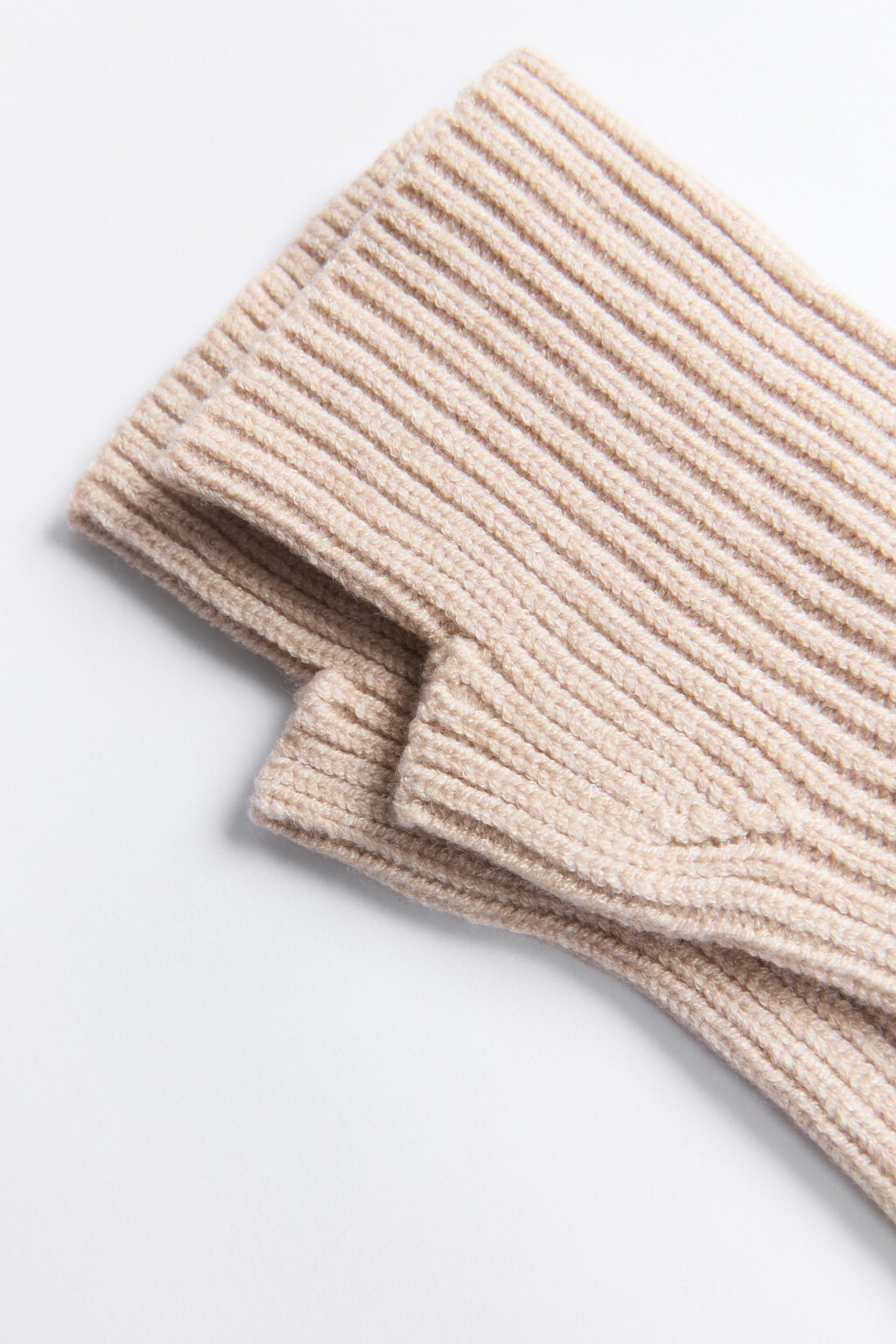 Митенки вязаные вискозные в рубчик - цвет молочный - 2