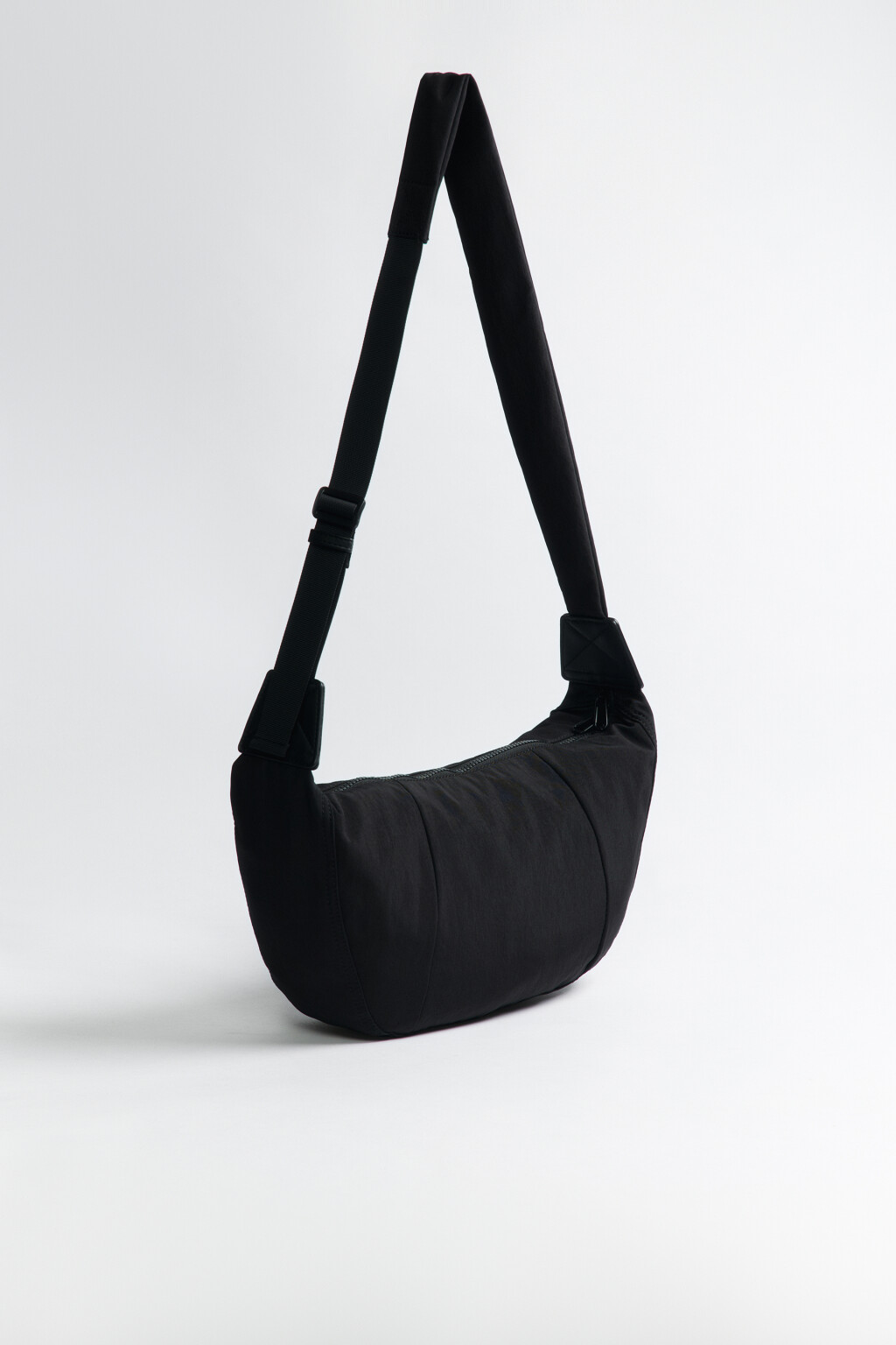 Сумка-бананка текстильная с ремнем через плечо - цвет черный - 2