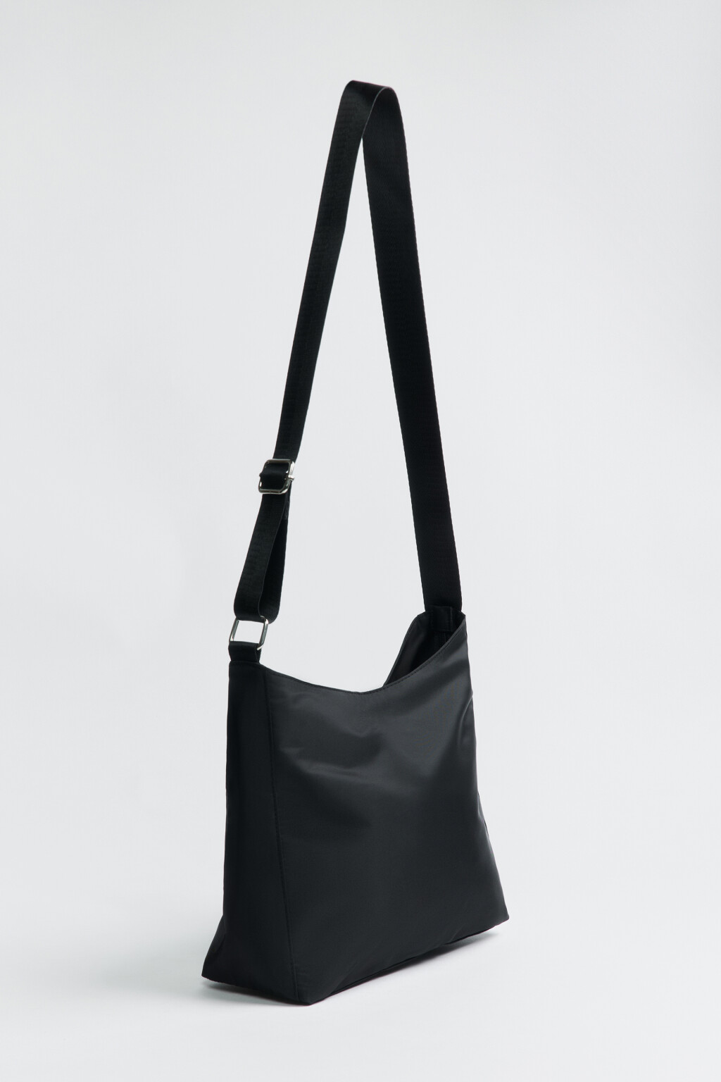 Сумка текстильная с ремнем через плечо - цвет черный - 2
