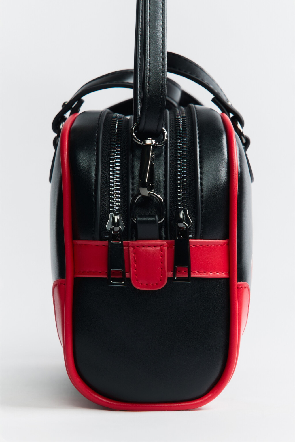 Сумка в стиле спорт-шик с надписью - цвет черный - 3