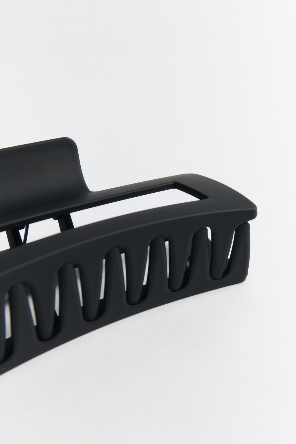 Заколка-краб с крупными зубьями - цвет черный - 2