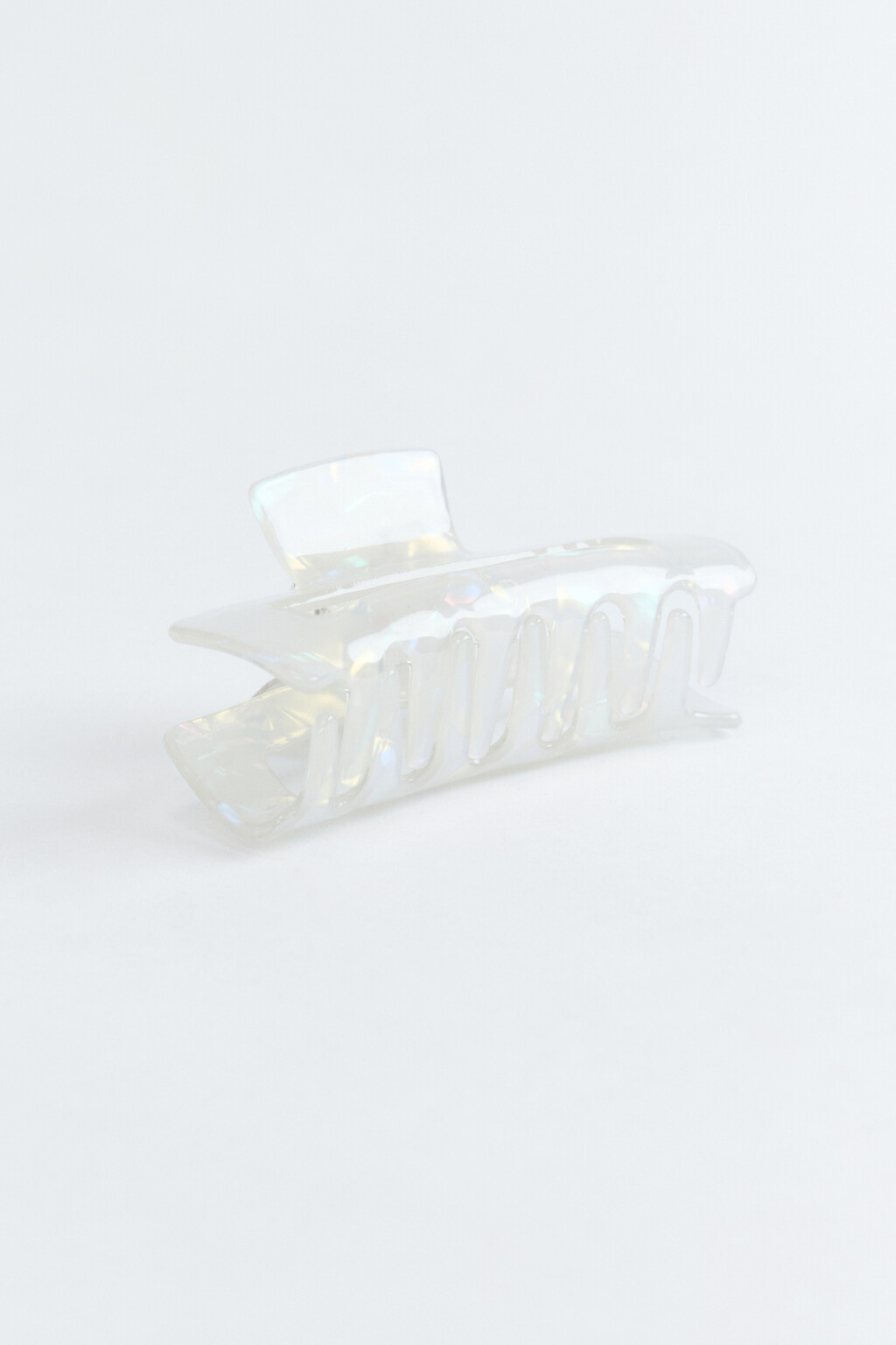 Заколка-краб для волос перламутровая - цвет белый - 2