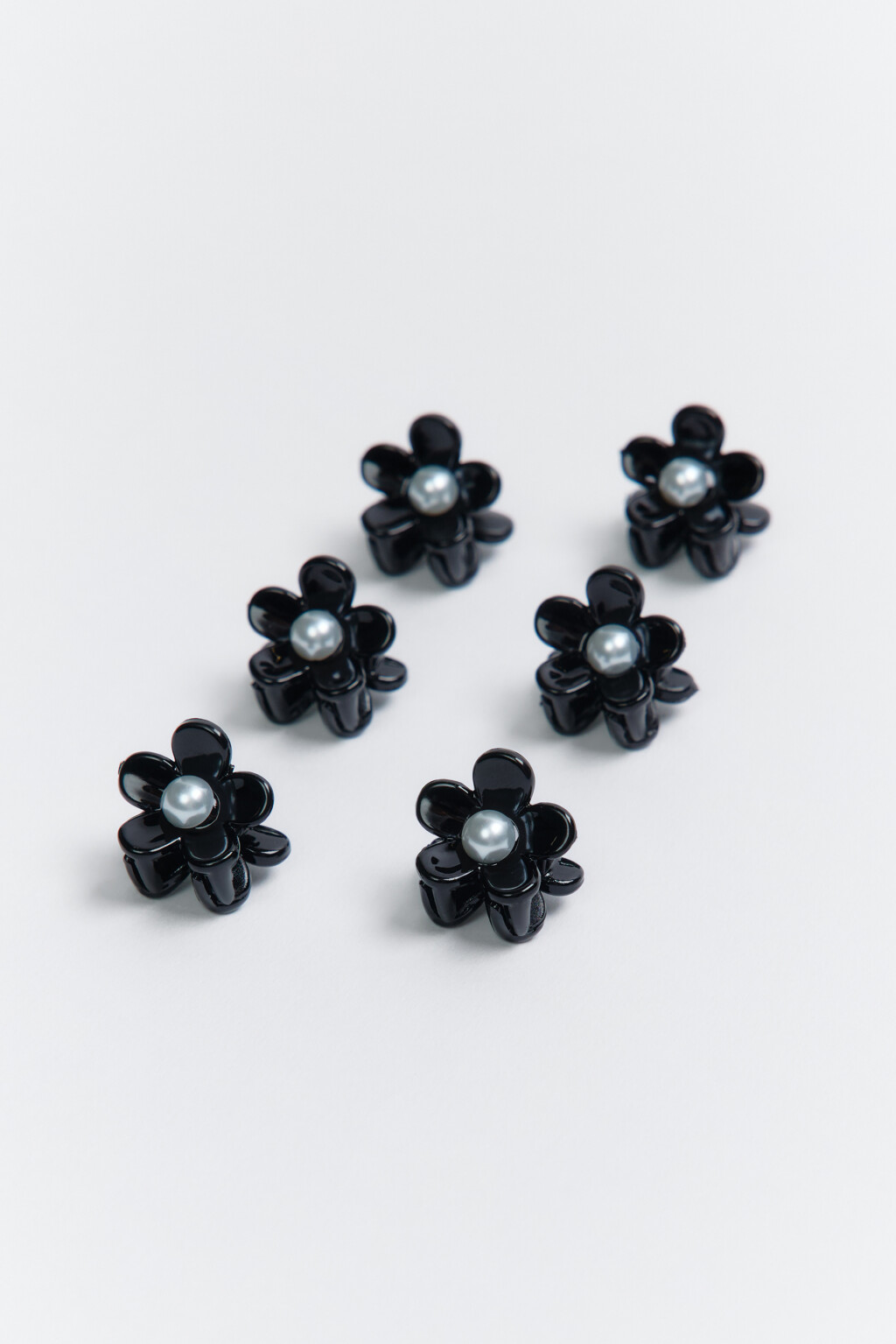 Набор заколок-цветочков для волос (6 штук) - цвет черный - 2