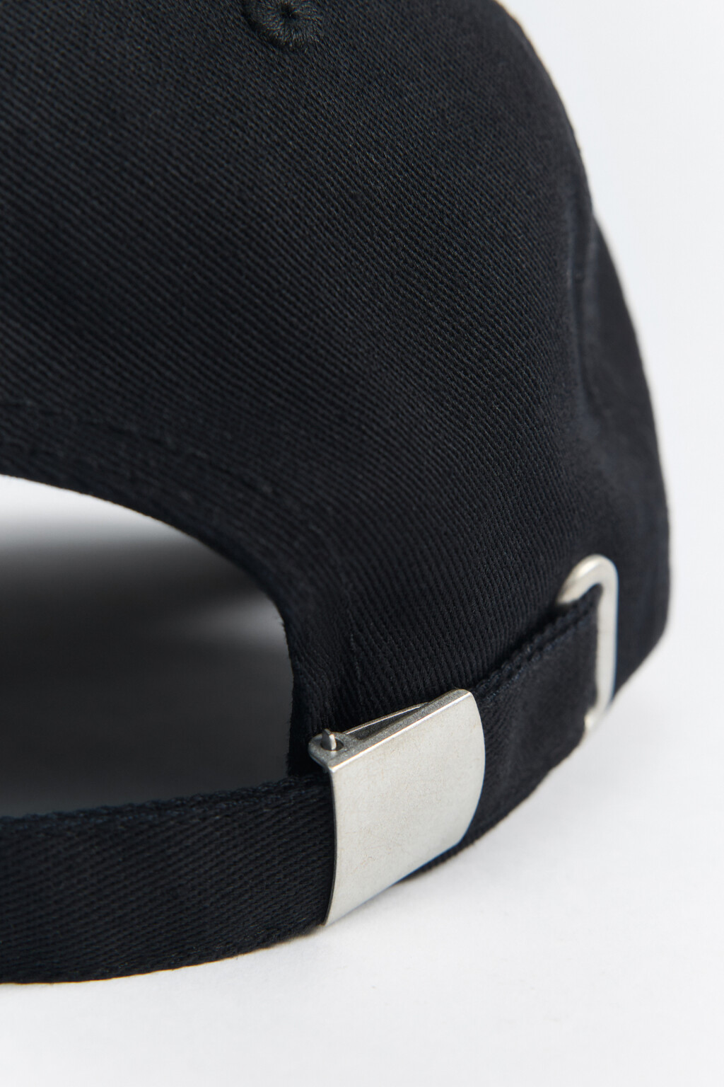 Бейсболка хлопковая с вышитой надписью - цвет черный - 4