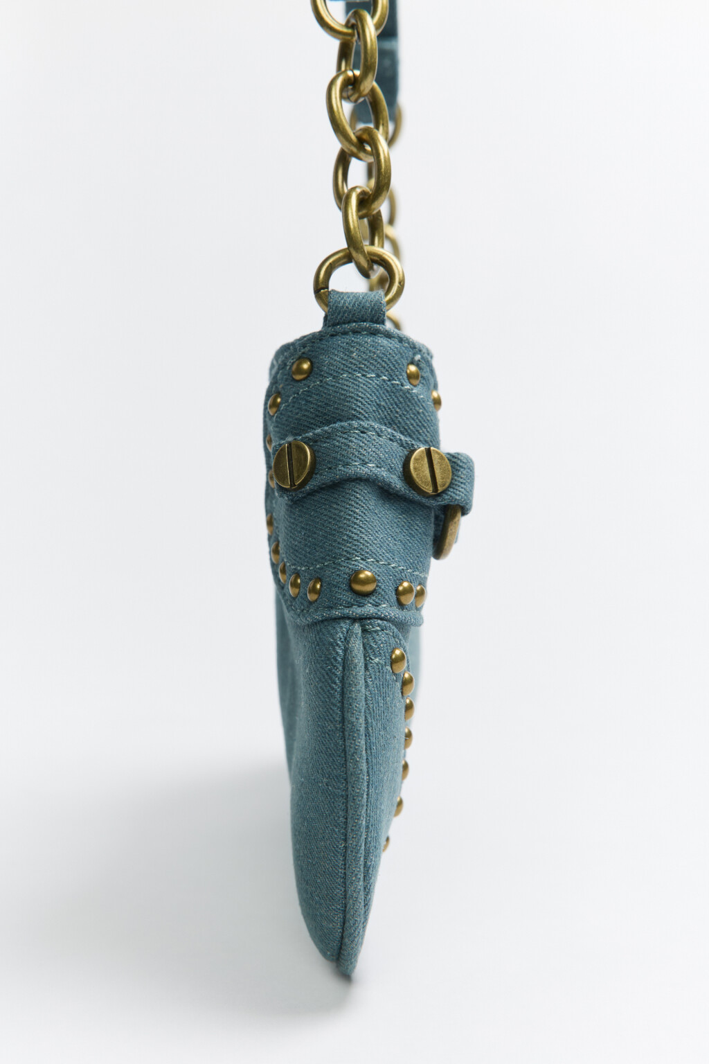 Cумка на плечо джинсовая с заклепками - цвет голубой - 3