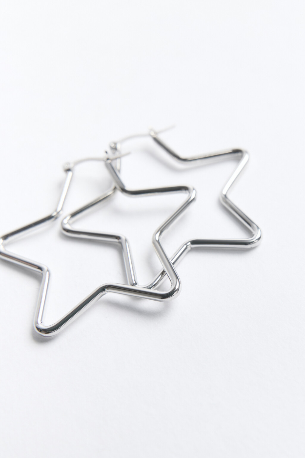 Серьги серебристые в виде звезд - цвет серый - 2